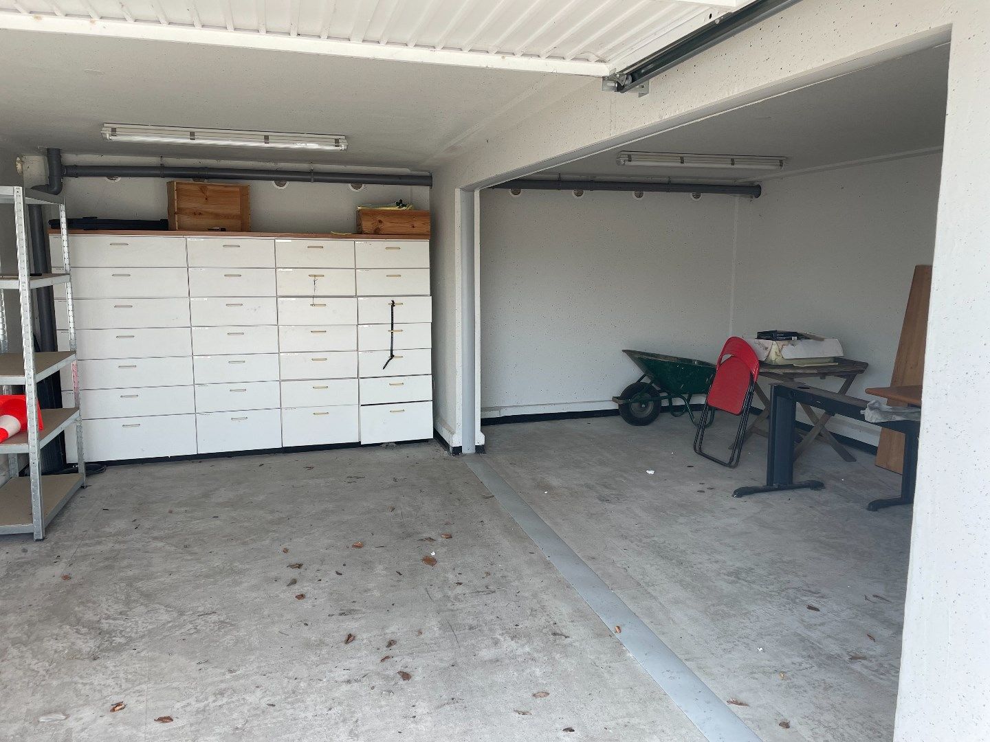 2 Ruime garages te koop nabij het centrum  foto 7