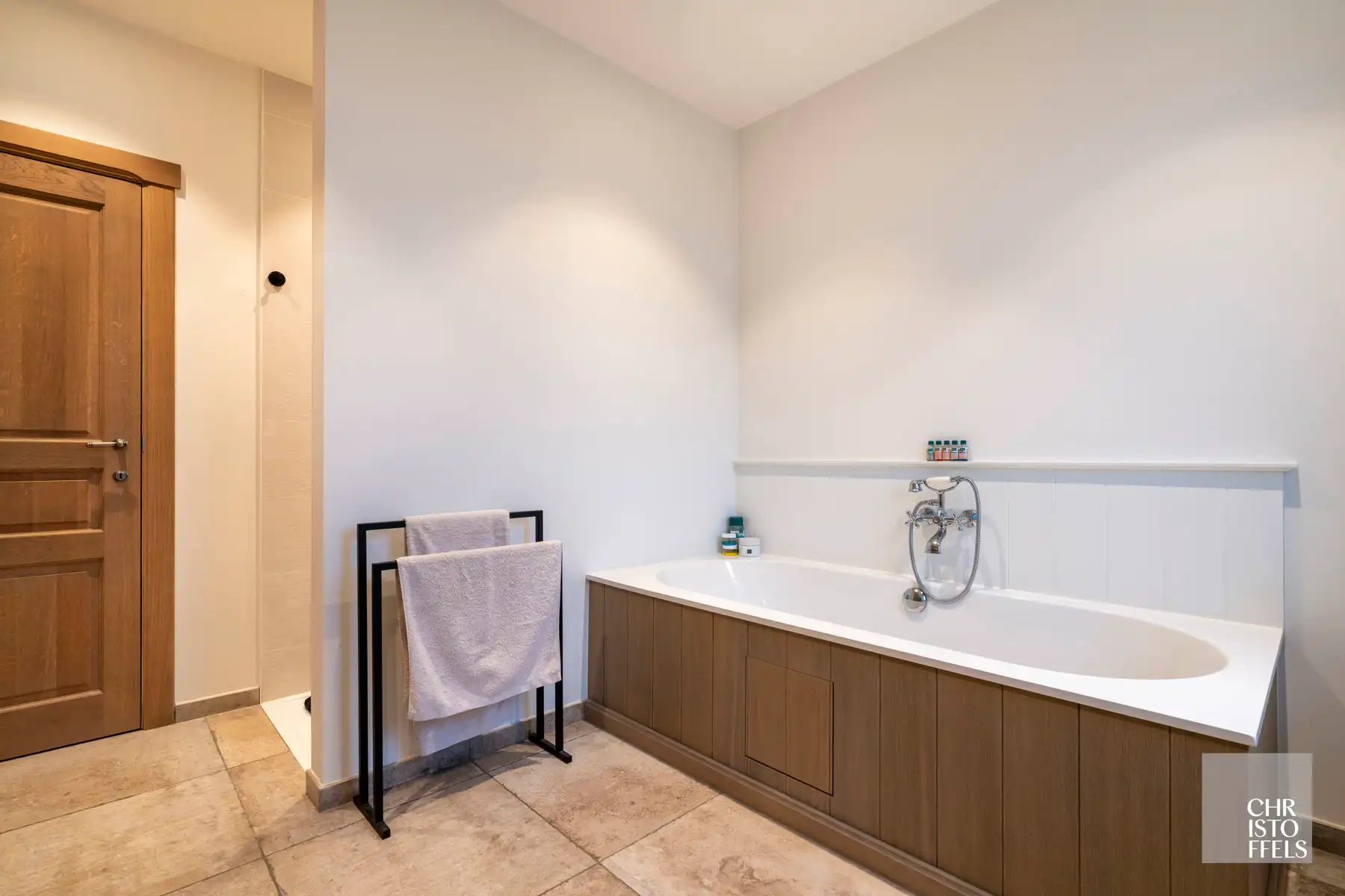 Statig gerenoveerd herenhuis met landelijke charme en hedendaags wooncomfort foto 14