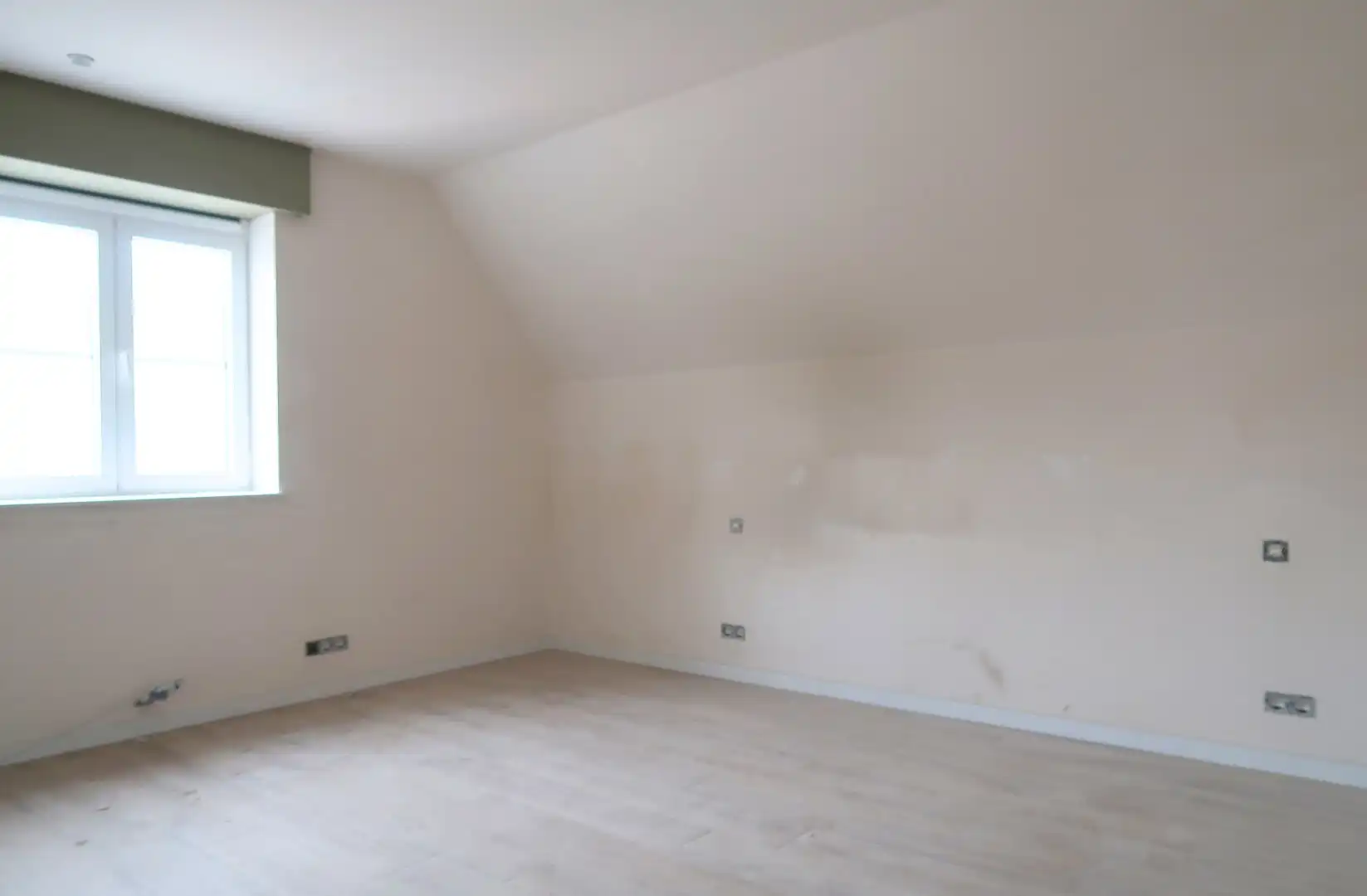 Ruime alleenstaande nieuwbouwwoning foto 9