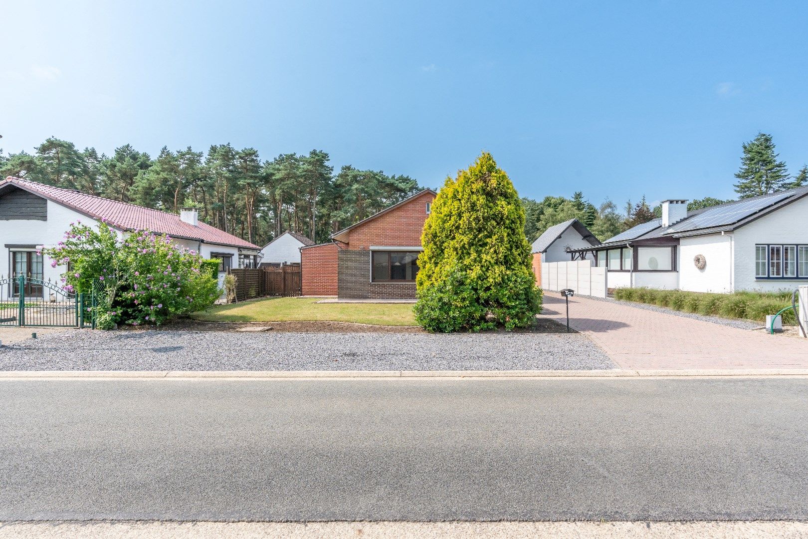 Ruime woning met tuin, garage en 3 slaapkamers. foto 19