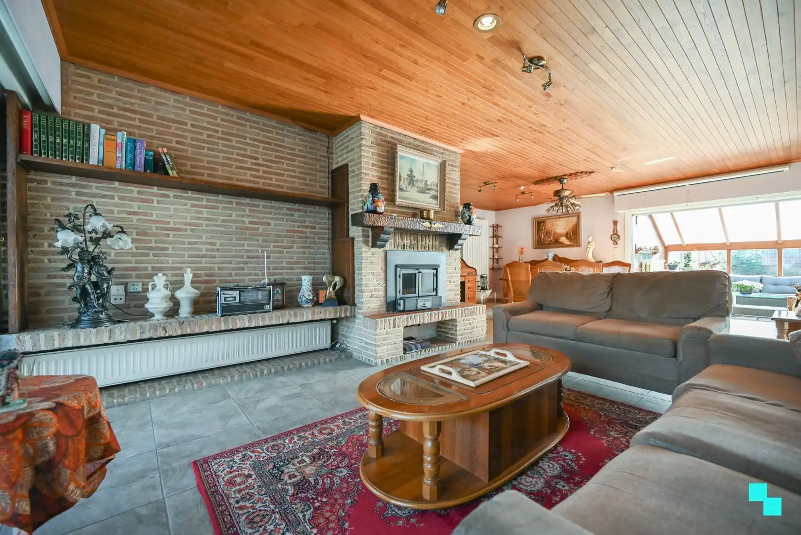 Goed onderhouden villa met garage te Izegem foto 7