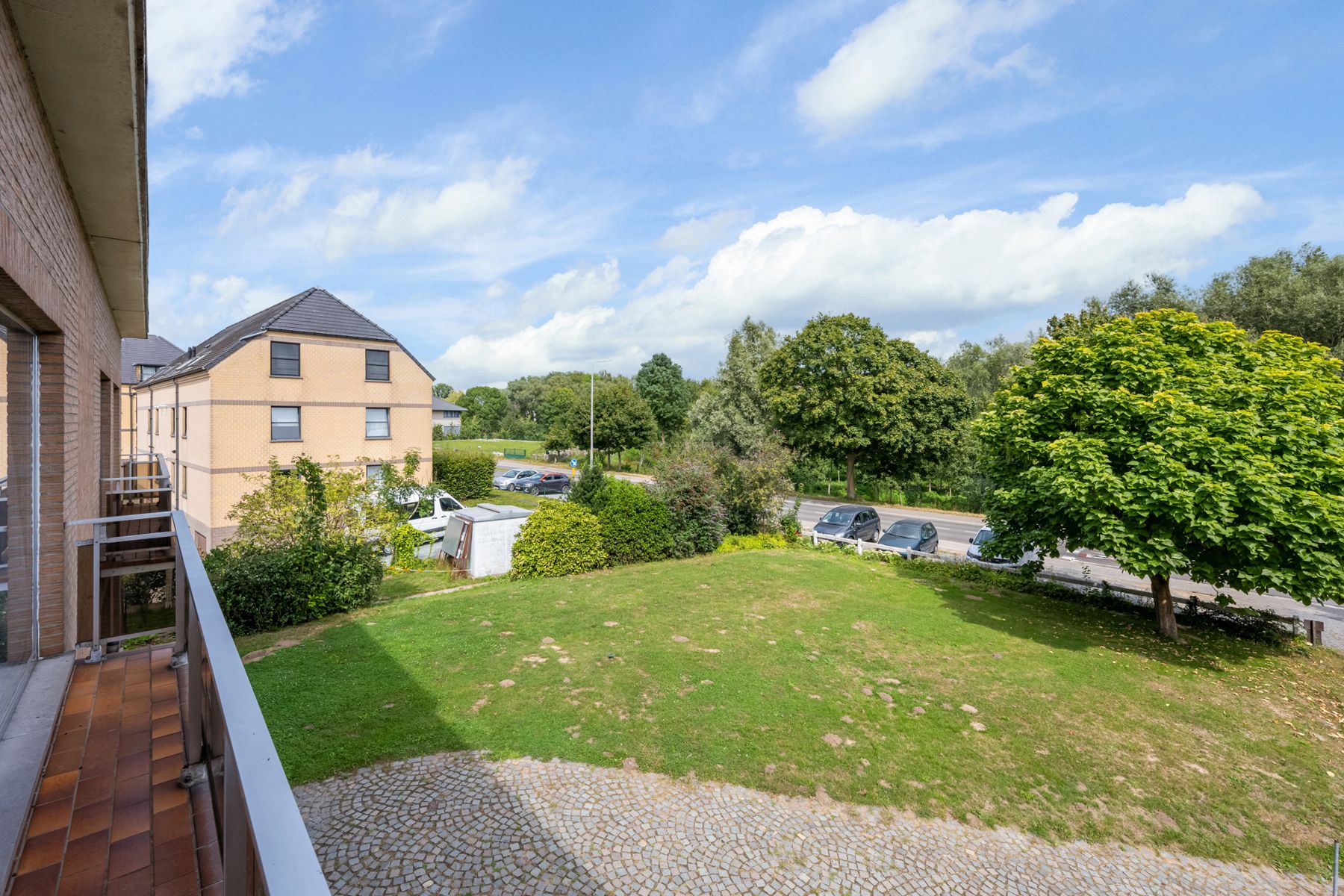 Appartement met 3 slpk een terras en garage met berging foto 16