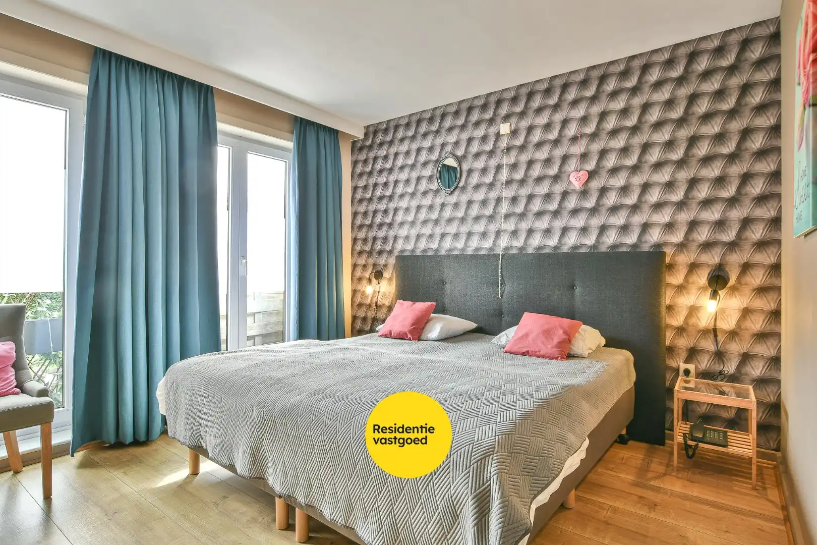 Unieke investeringskans: karaktervol hotel met 18 kamers & woonmogelijkheden te koop!  foto 11