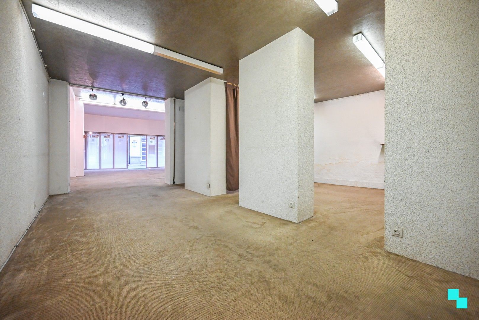 Ruime woonst met tal van mogelijkheden nabij centrum Izegem foto 5