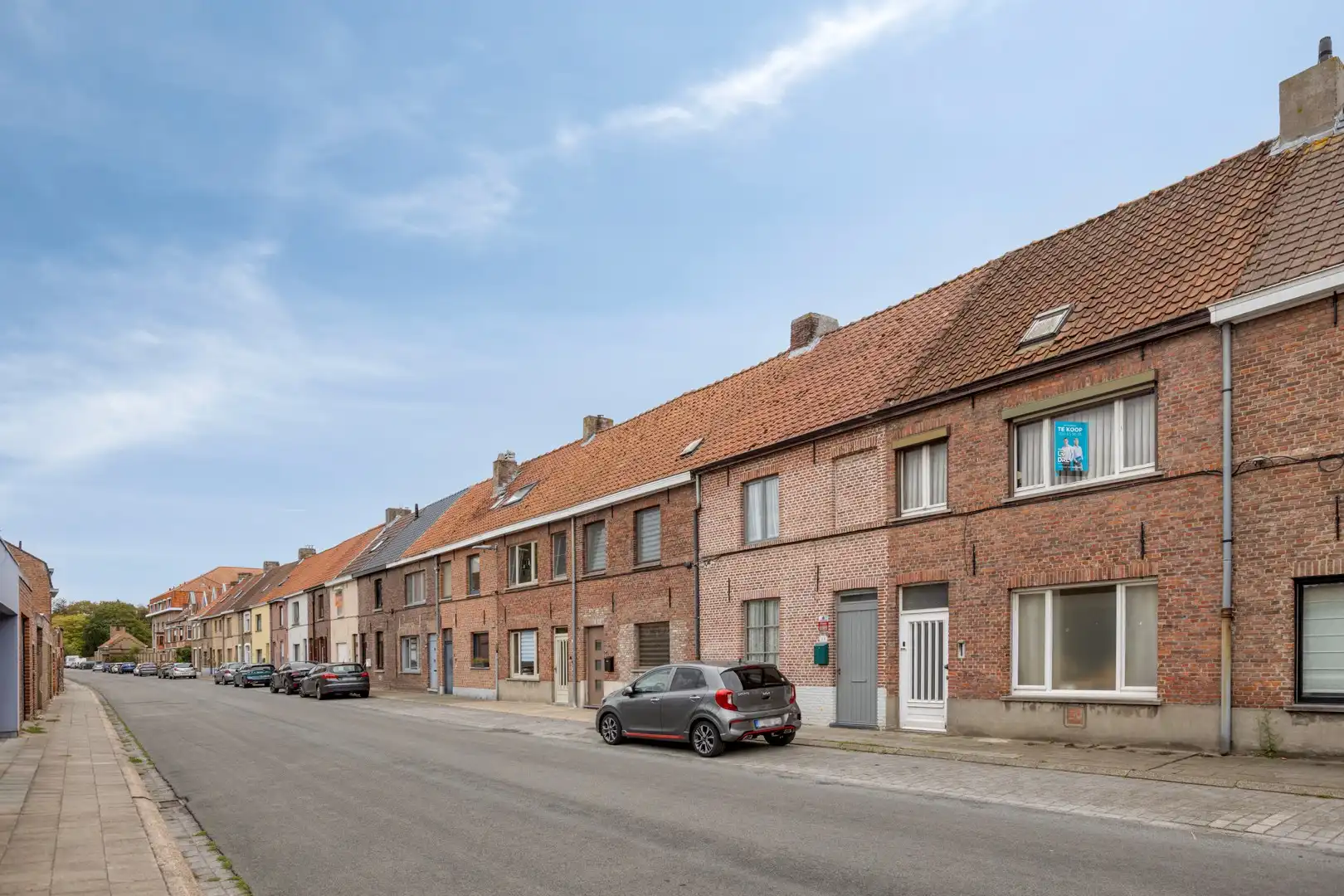 Af te werken woning met uitweg achteraan te Sint-Kruis. foto 23
