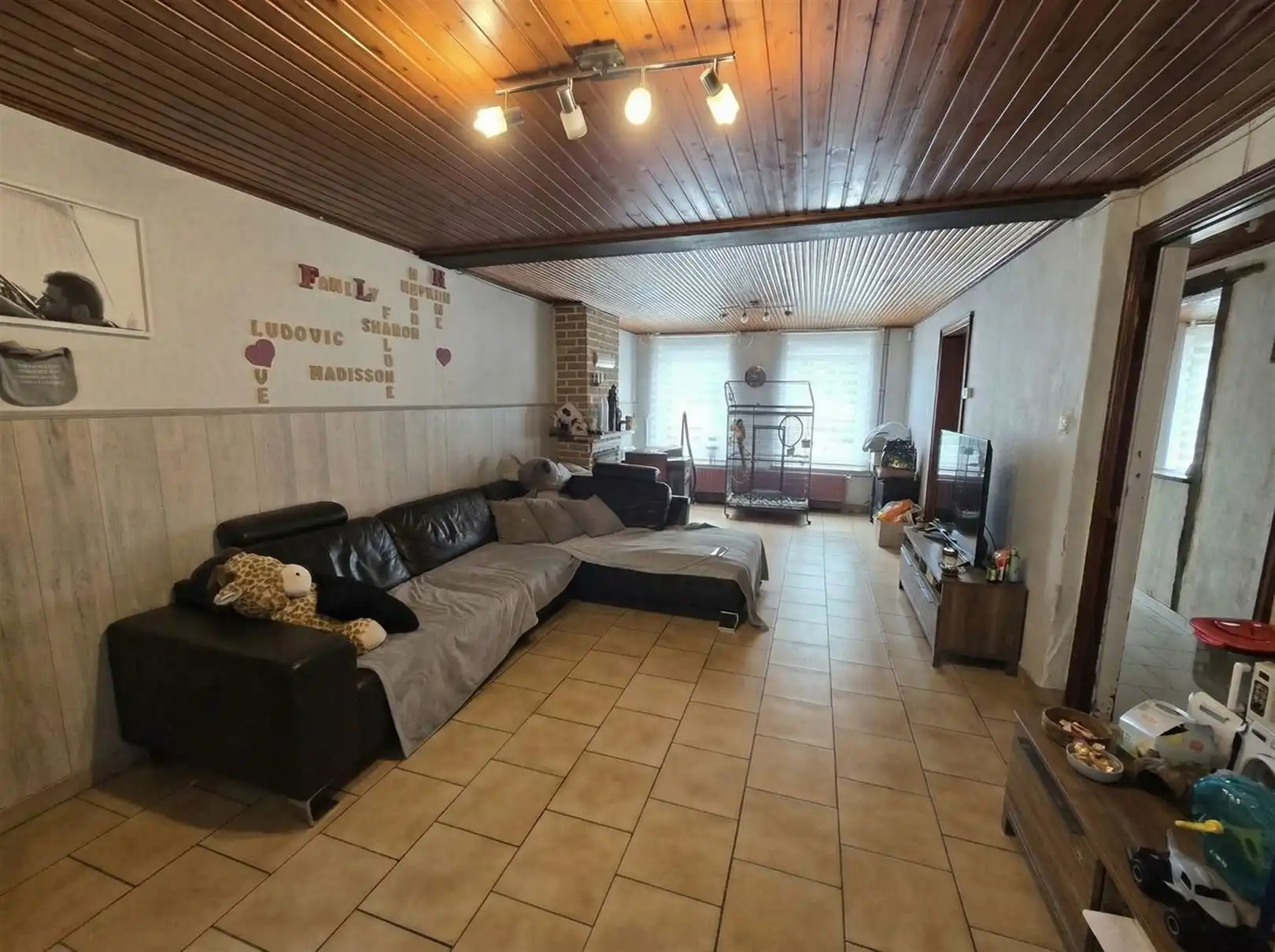 Woning met 5 slaapkamers in Frasnes-les-Anvaing foto 2