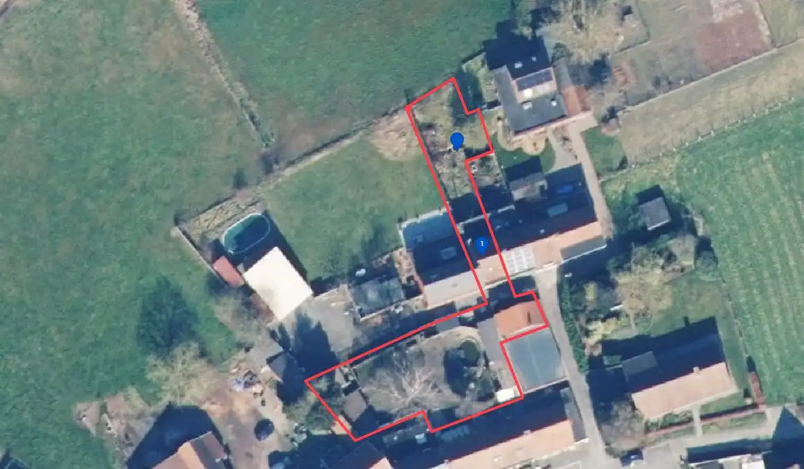 Hoofdfoto van de publicatie: Te renoveren woning met grote tuin en bijgebouw te Heule