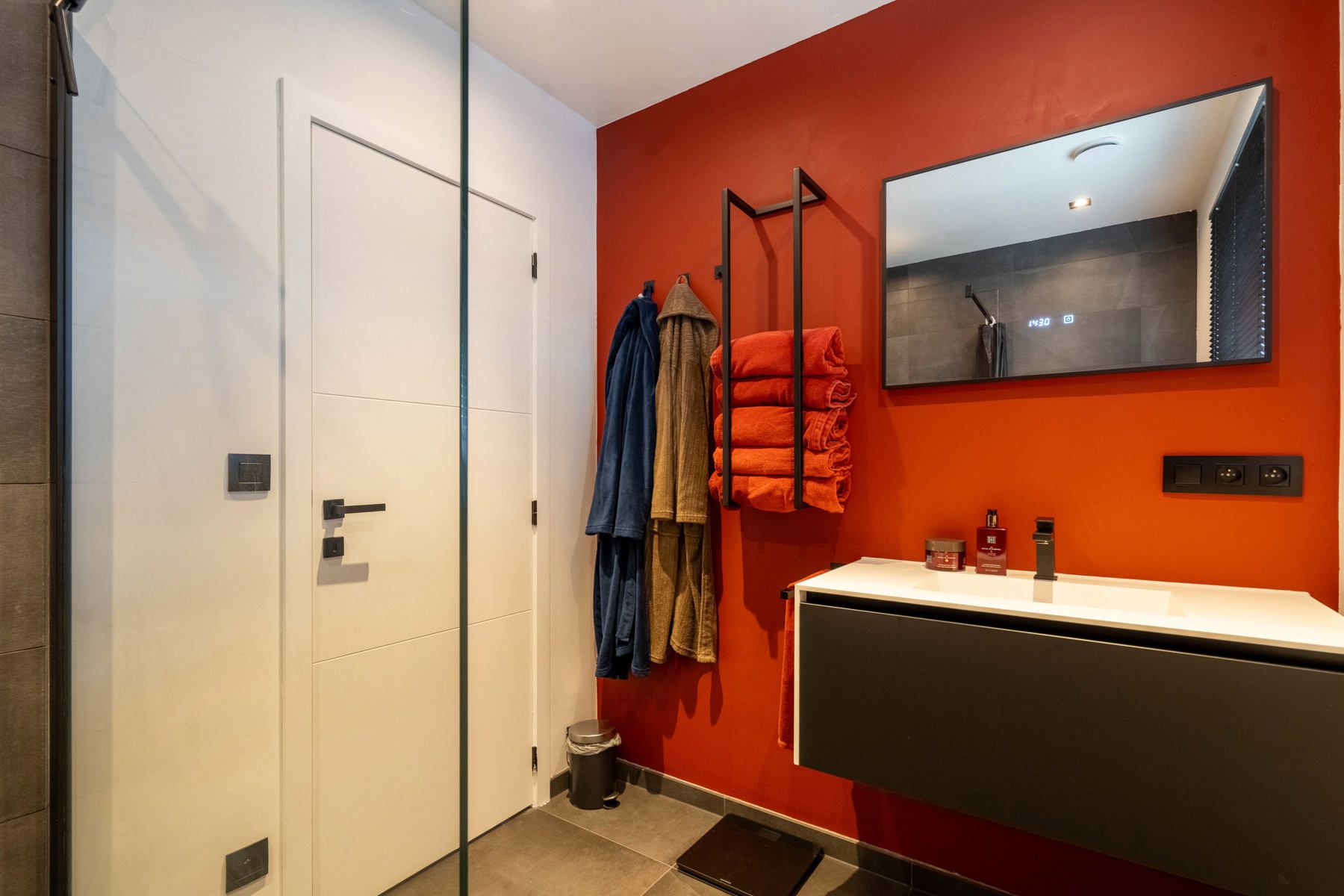 Recent en energiezuinig appartement in Heist-op-den-Berg!!! foto 11