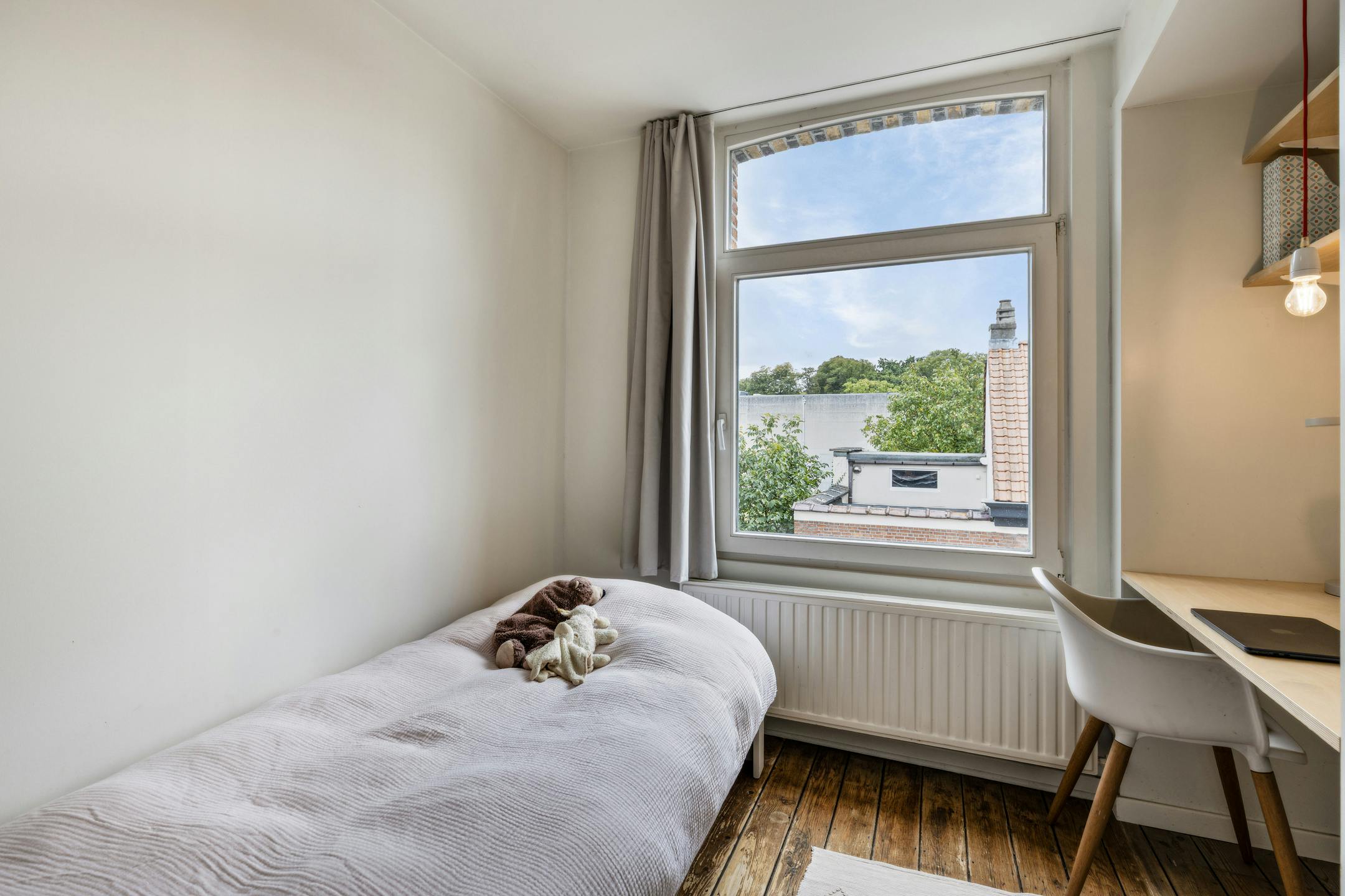 Instapklaar huis met 4 slaapkamers en 2 badkamers in Wilrijk foto 20