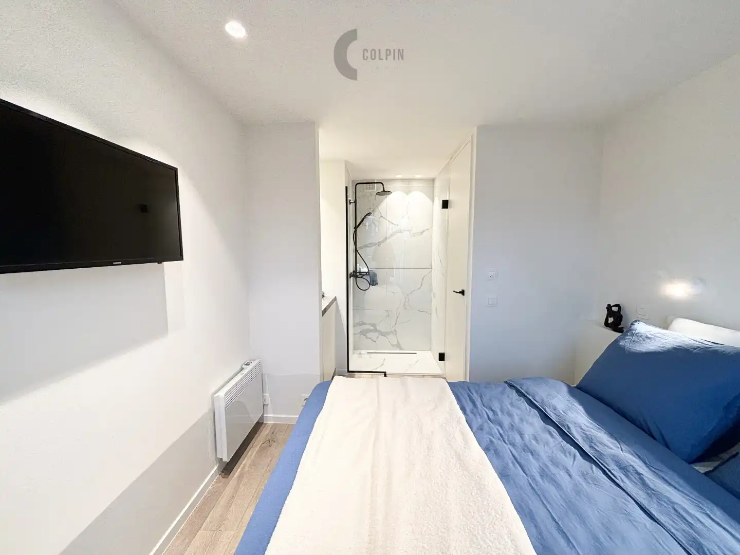 Mooi gerenoveerde penthouse met zijdelings zeezicht foto 10