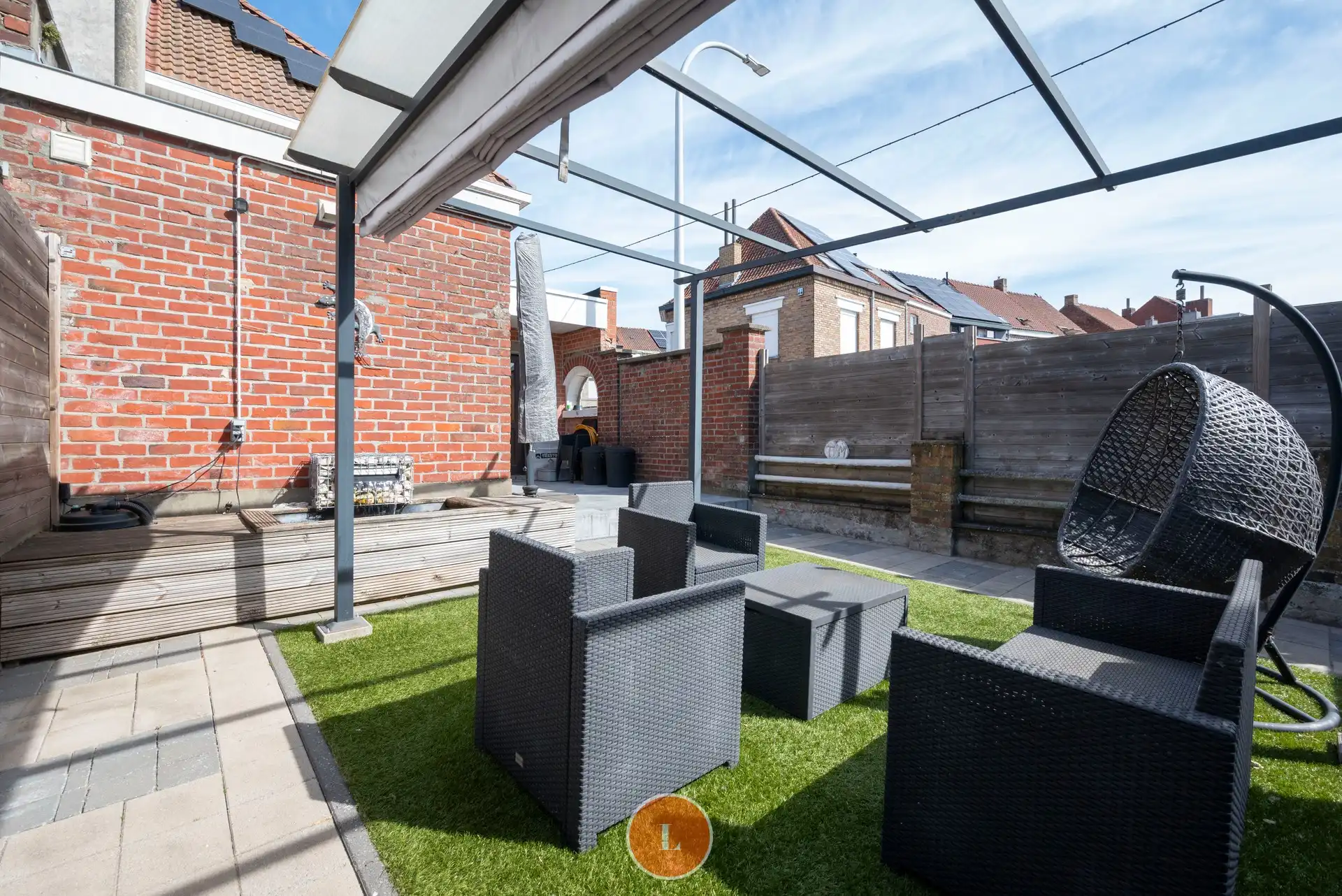 Charmante hoekwoning met onderhoudsvriendelijke stadstuin op centrale ligging in Menen foto 12