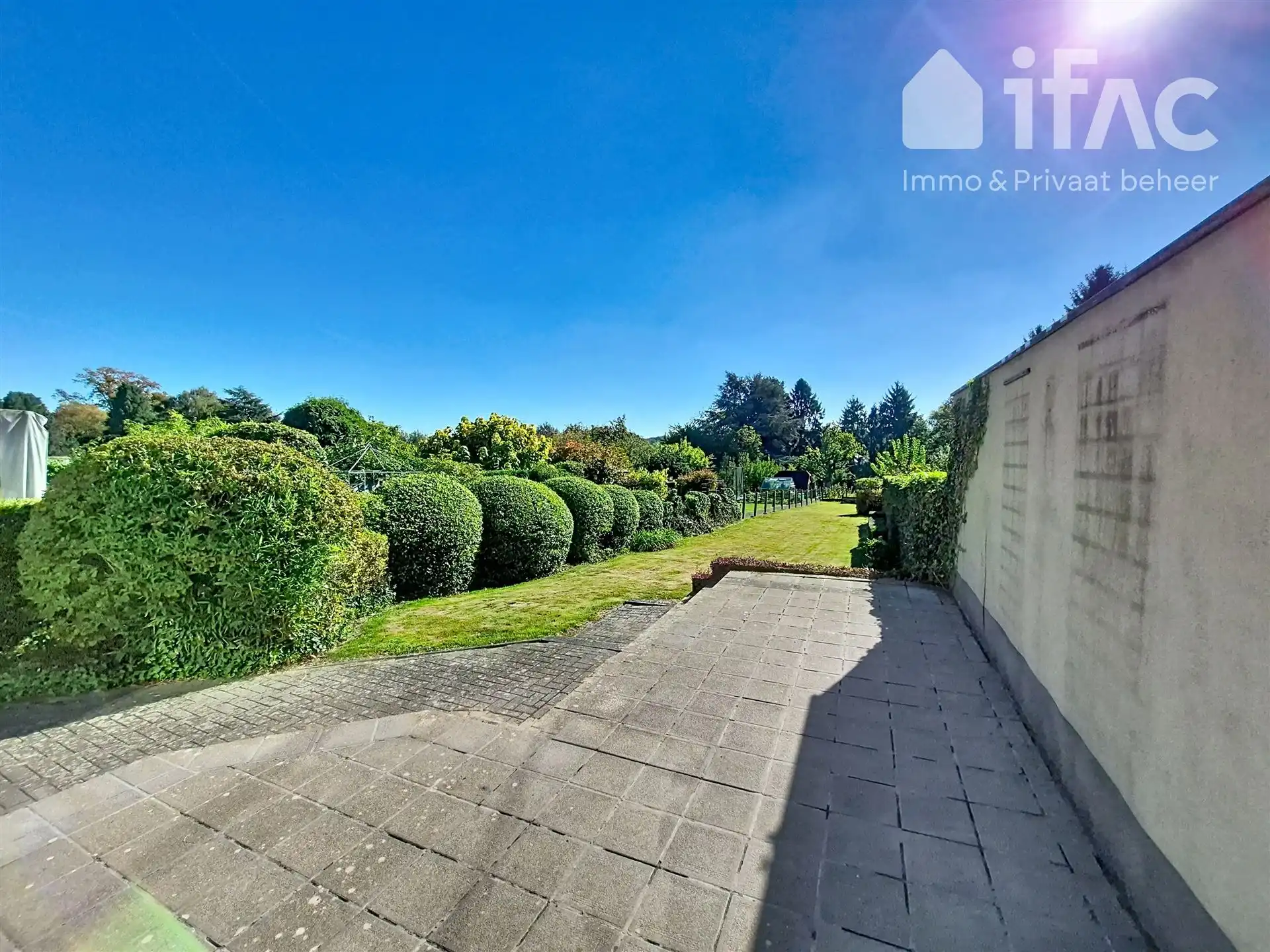 Mooi 3-gevel woning in centrum met parking&garage op 4a70ca foto 12