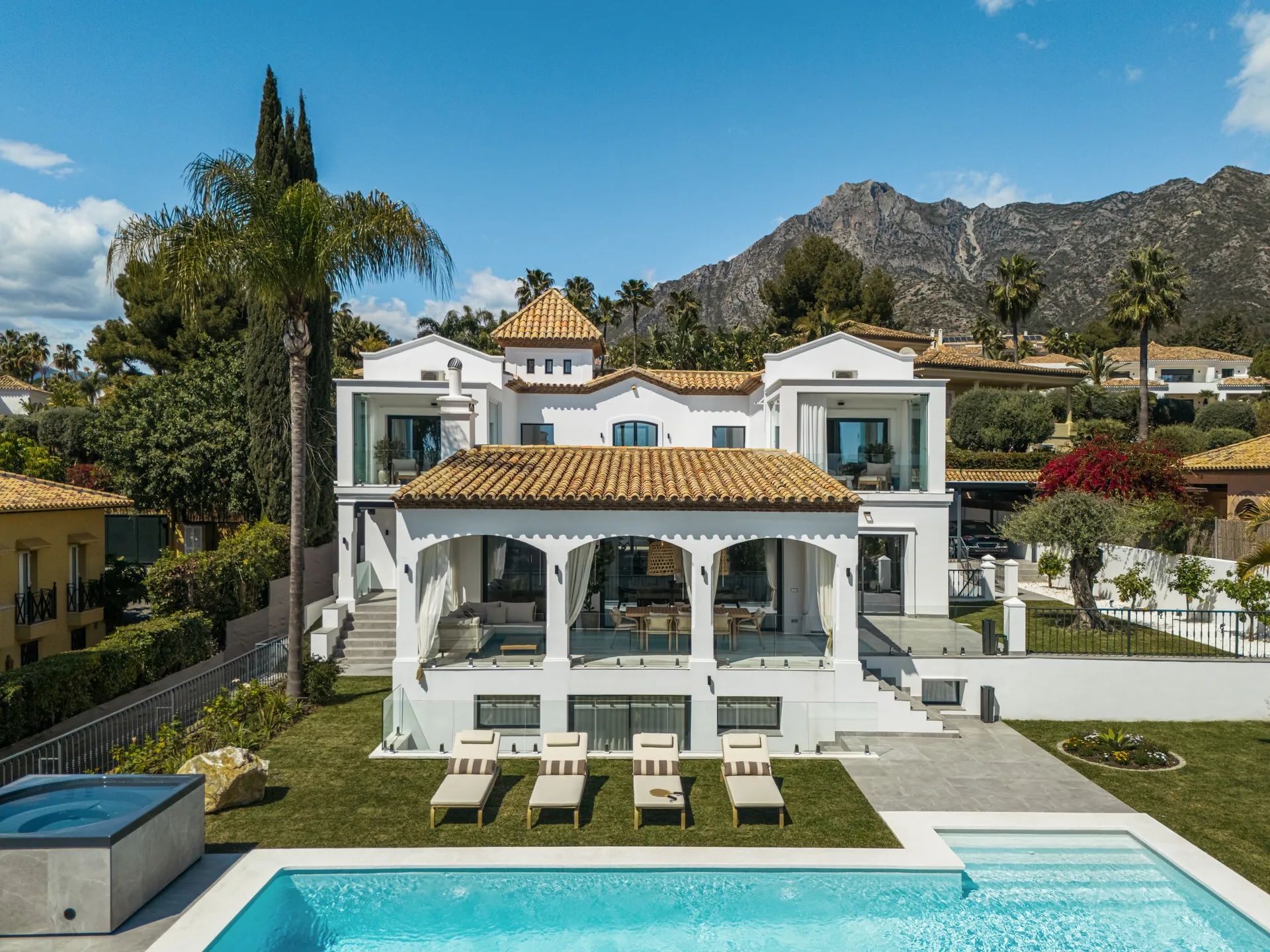 ()=>{if(producerUpdateValueVersion(node),producerAccessed(node),node.value===ERRORED)throw node.error;return node.value} Villa Zafira - 29600 Marbella