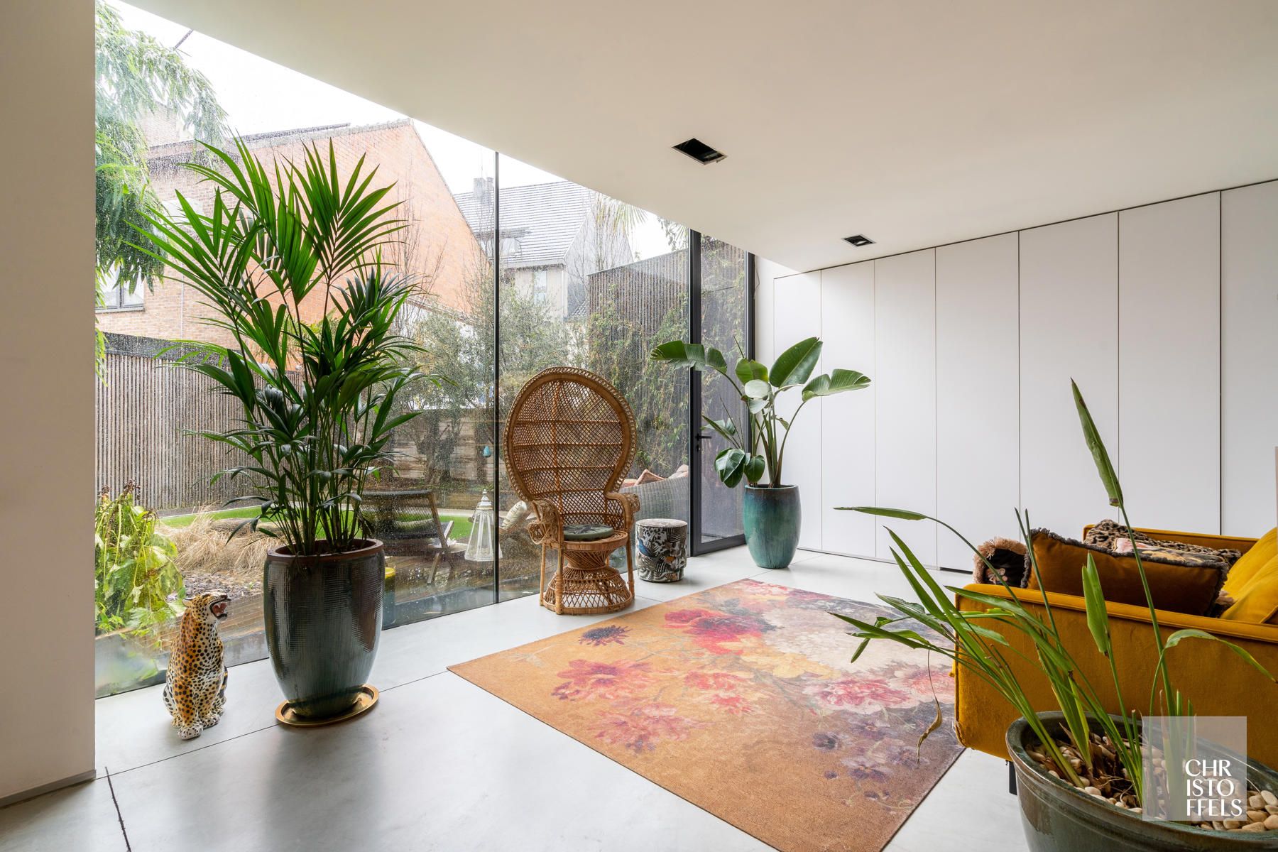 Herenhuis met commerciële ruimte (107m²) en woonst (200m²)! foto 13