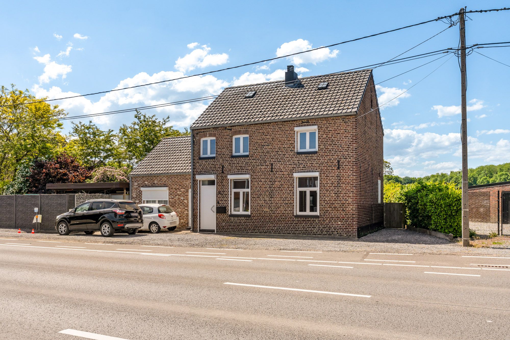 Compleet gerenoveerde en instapklare woning te Kortessem! foto {{pictureIndex}}