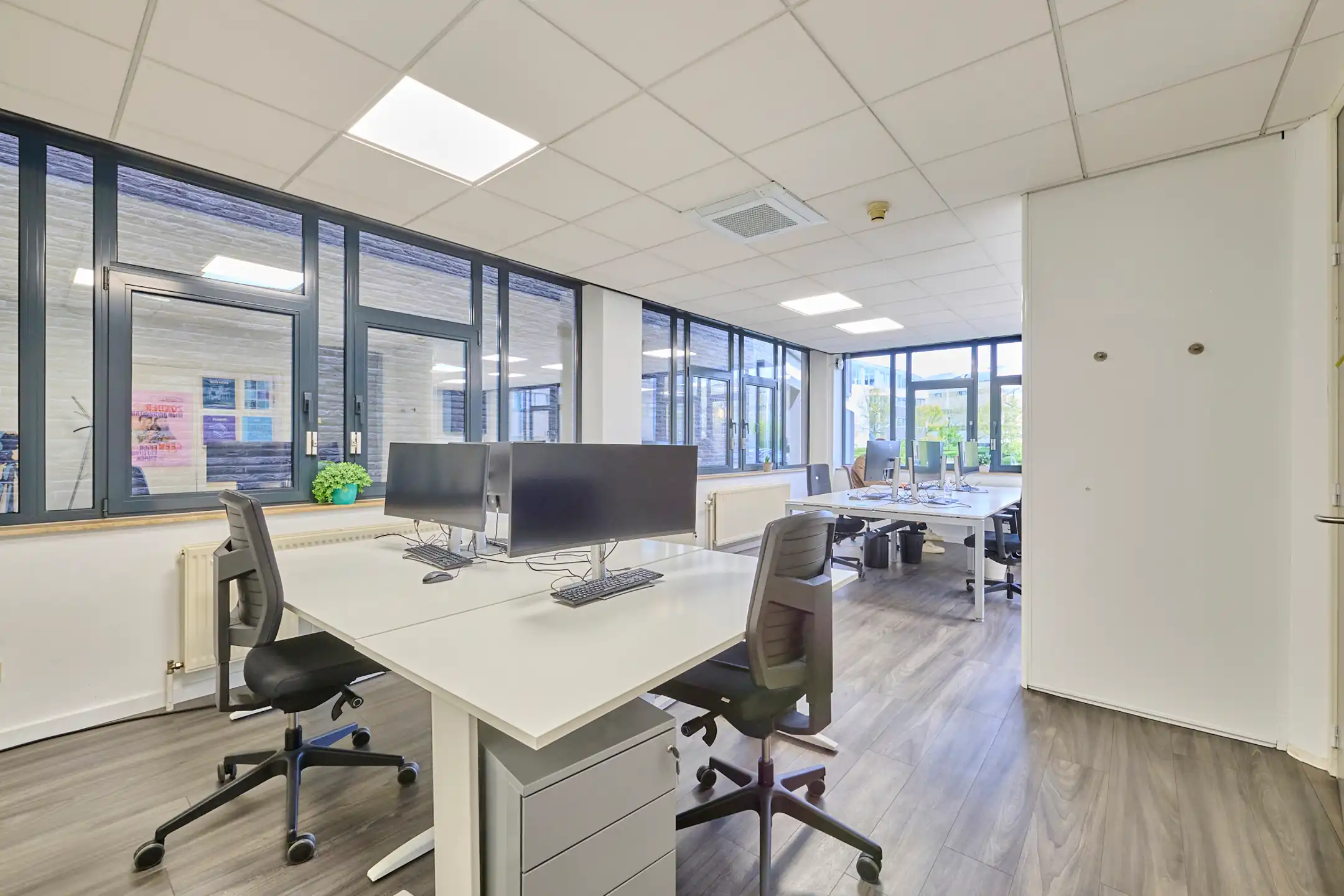 Kantoorgebouw te huur in Hasselt foto 7