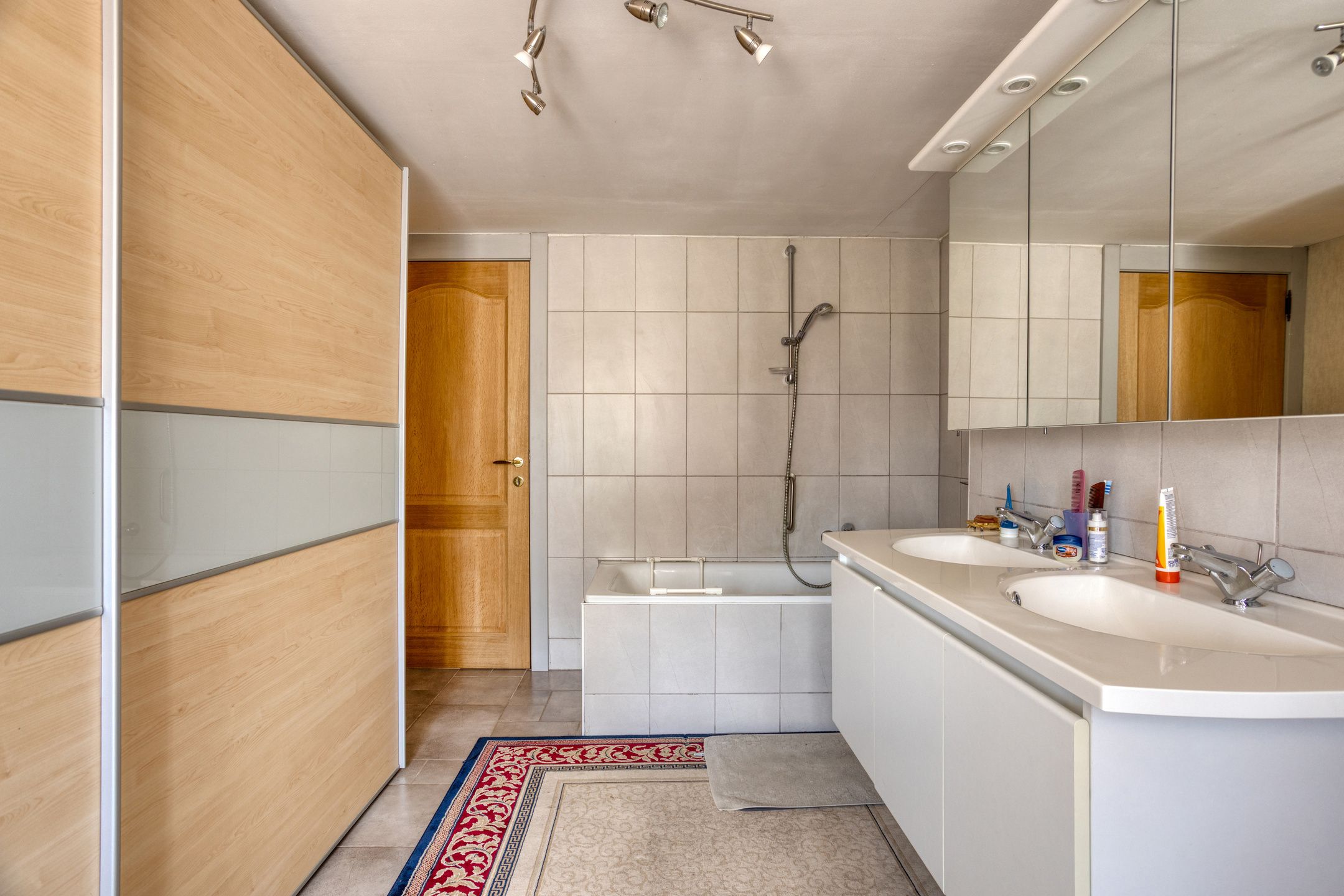 Vrijstaande woning op prachtig perceel van 72 are foto 12