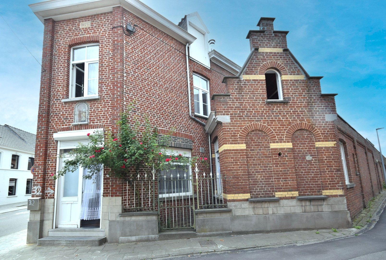 ()=>{if(producerUpdateValueVersion(node),producerAccessed(node),node.value===ERRORED)throw node.error;return node.value} Hoogstraat 32 - - 8800 Roeselare