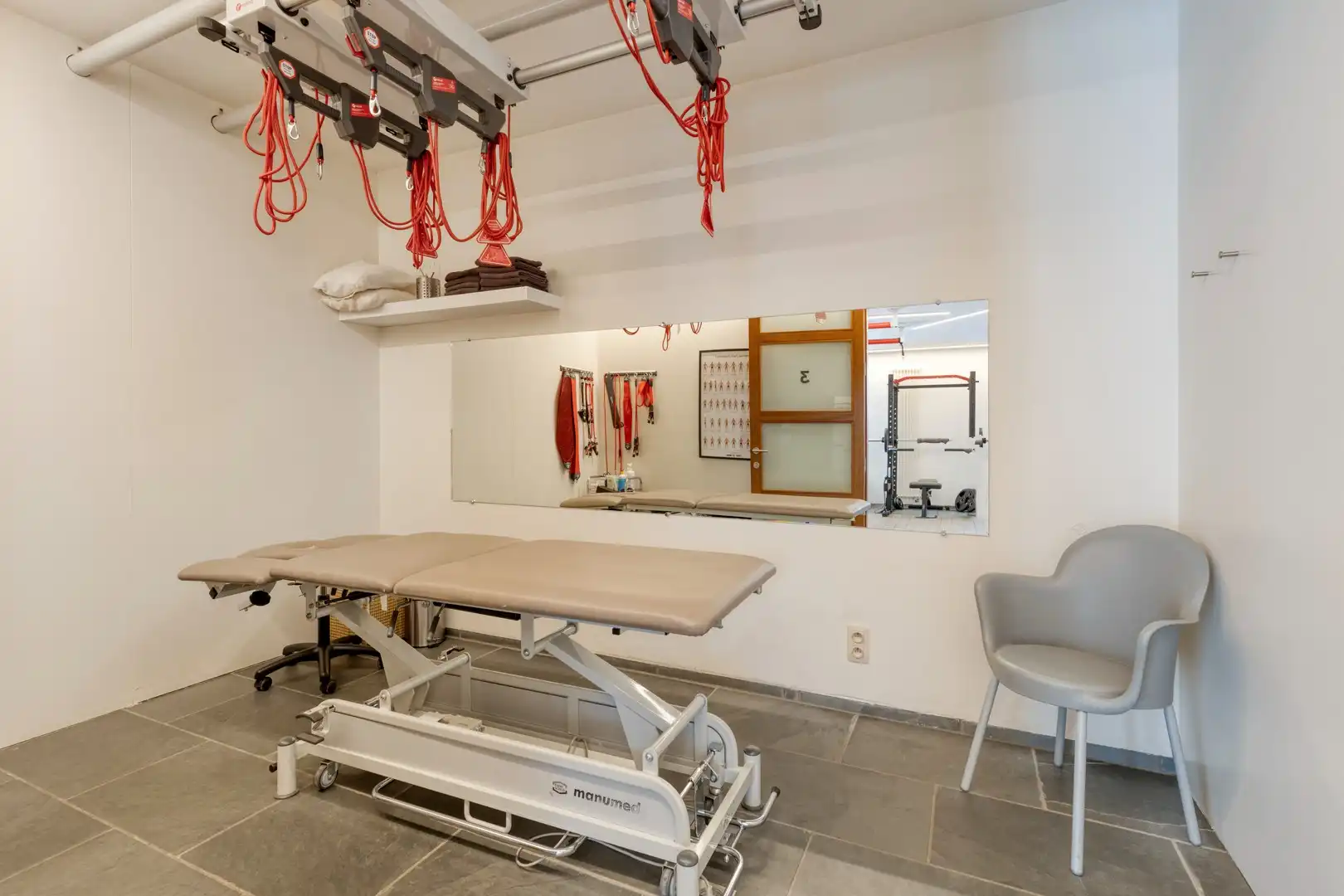 Ruim veelzijdig handelspand te koop – Bruggestraat, Hooglede foto 12