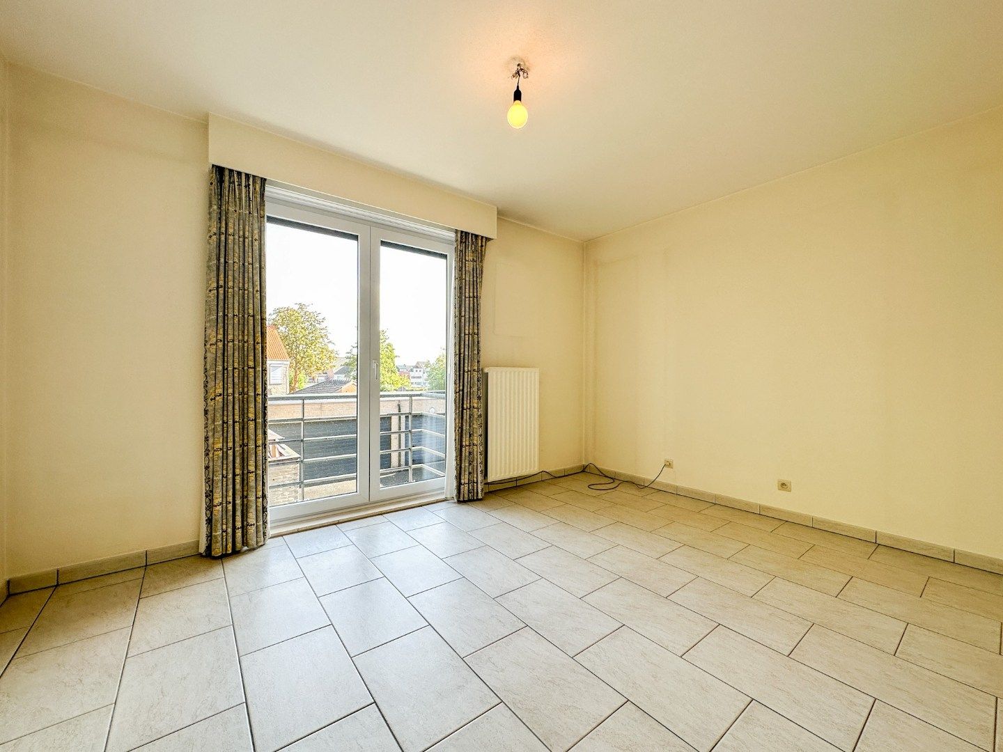 Instapklaar 2-slaapkamer appartement met 2 terrassen (en garage), topligging Torhout. foto 14