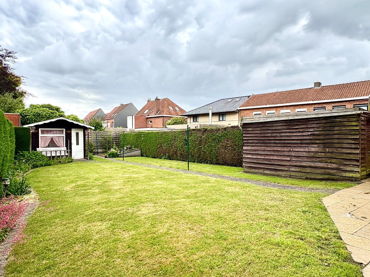 Uitzonderlijk mooi gelegen HOB woning met 4 slks, tuin en garage. foto 3