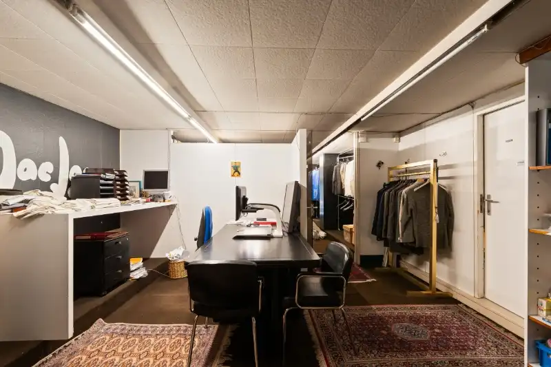 Exclusieve handelsopportuniteit op topligging in Roeselare ROESELARE – NOORDSTRAAT | RUIME HANDELSZAAK VAN >450 M² + ATELIER EN EXTRA RUIMTES foto 12