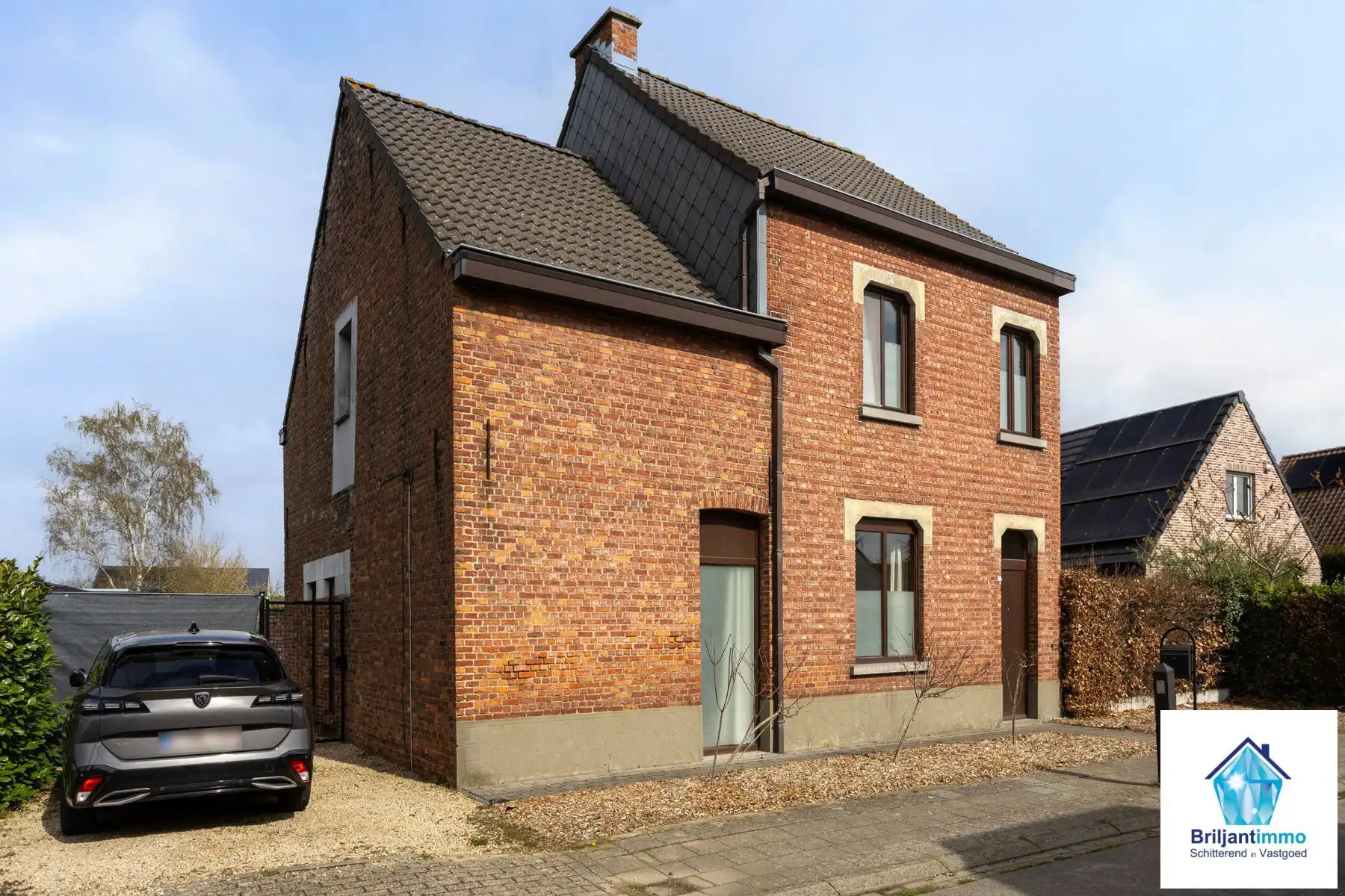 Ruime open bebouwing met tal van troeven in Elewijt centrum foto {{pictureIndex}}