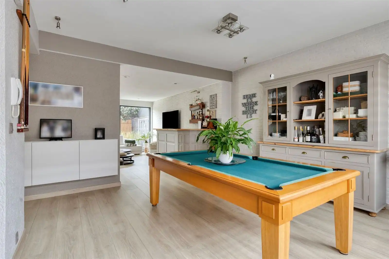 Ruime en gezellige woning in een groene omgeving foto 14