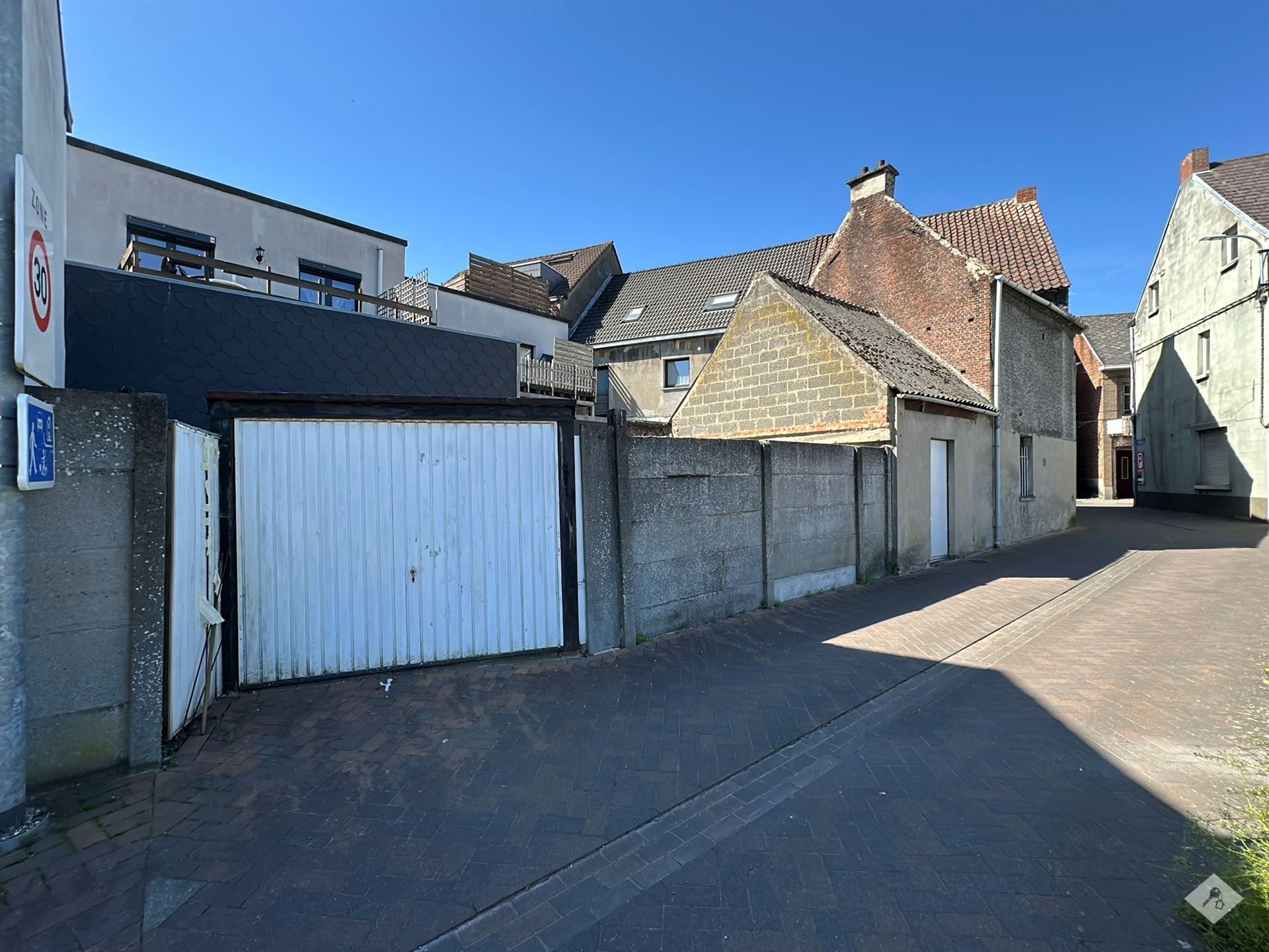 Te Renoveren Woning te Koop in Lebbeke foto 19