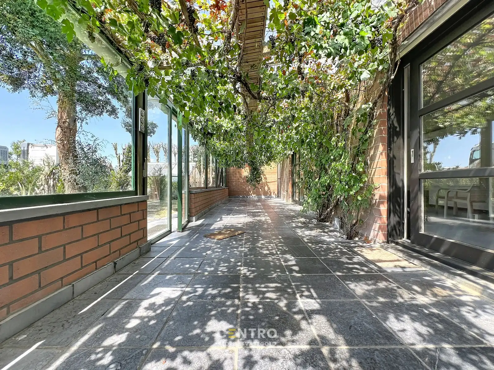 Magazijn met woning in Oostnieuwkerke mét uitbreidingsmogelijkheden - Ideaal voor combinatie wonen en werken. foto 7