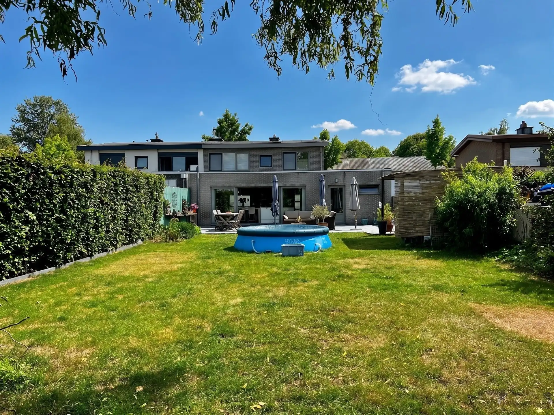 Instapklare gezinswoning met 3 slpkmrs & tuin foto 8