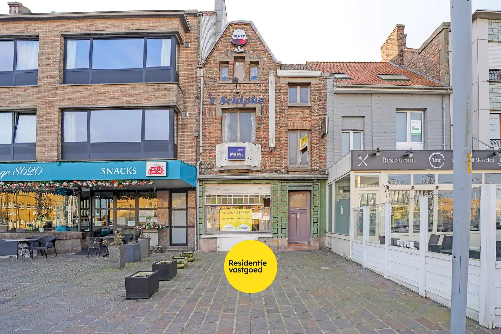 Handelshuis / projectgrond op topligging aan de Kaai – Nieuwpoort-Stad foto {{pictureIndex}}