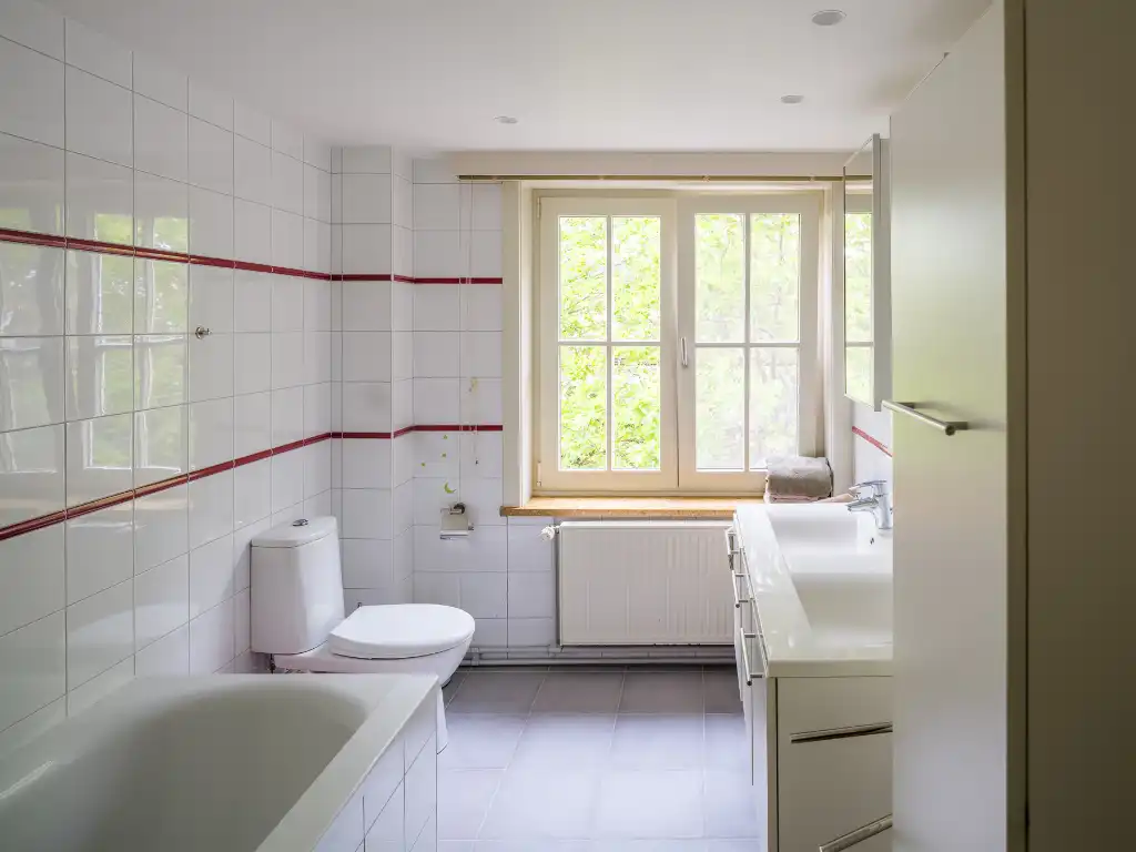Karaktervolle burgerwoning (225 m²) met romantische tuin, gelegen in de gegeerde stationsbuurt foto 21