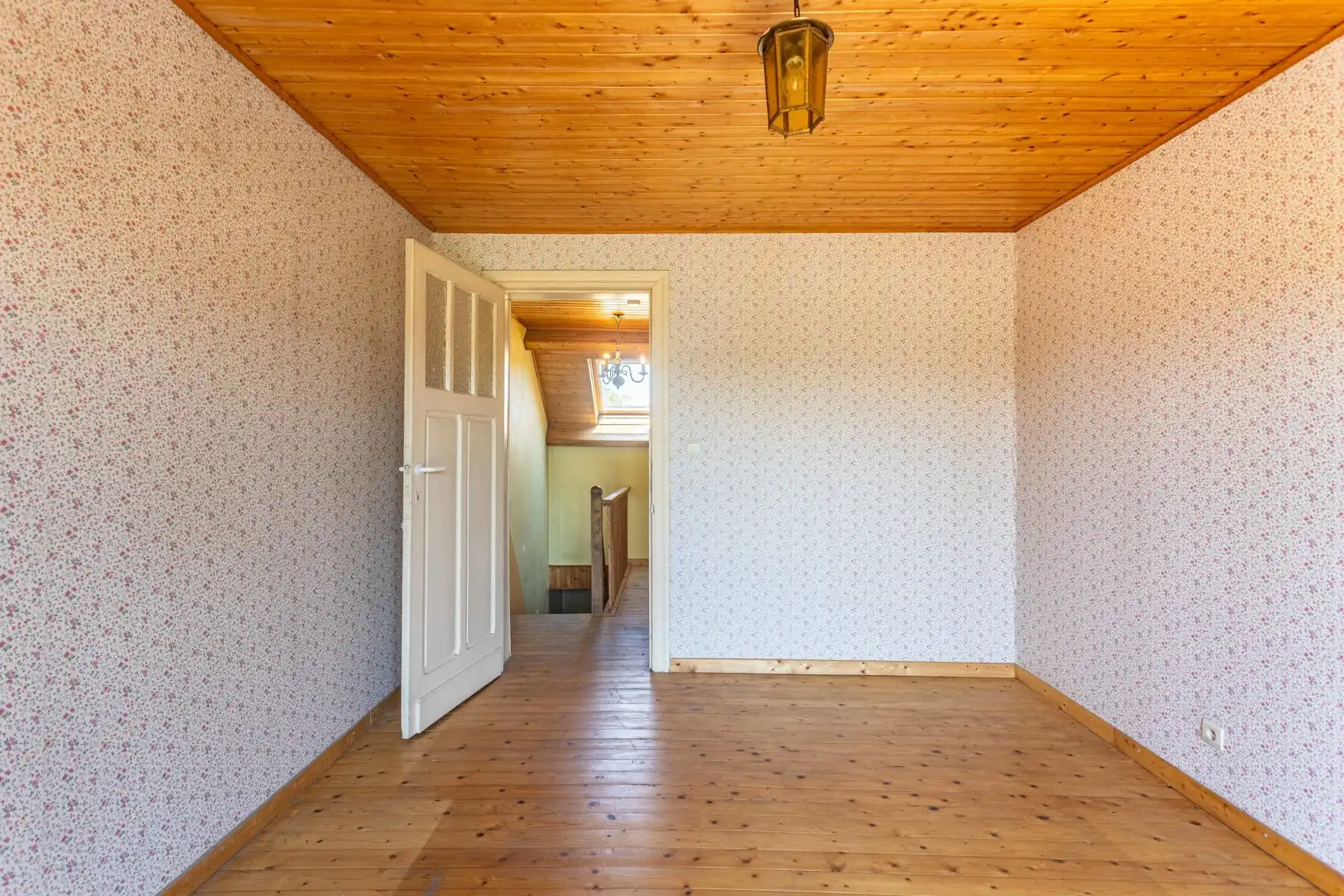 Te renoveren woning met grote tuin en atelier op toplocatie! foto 24