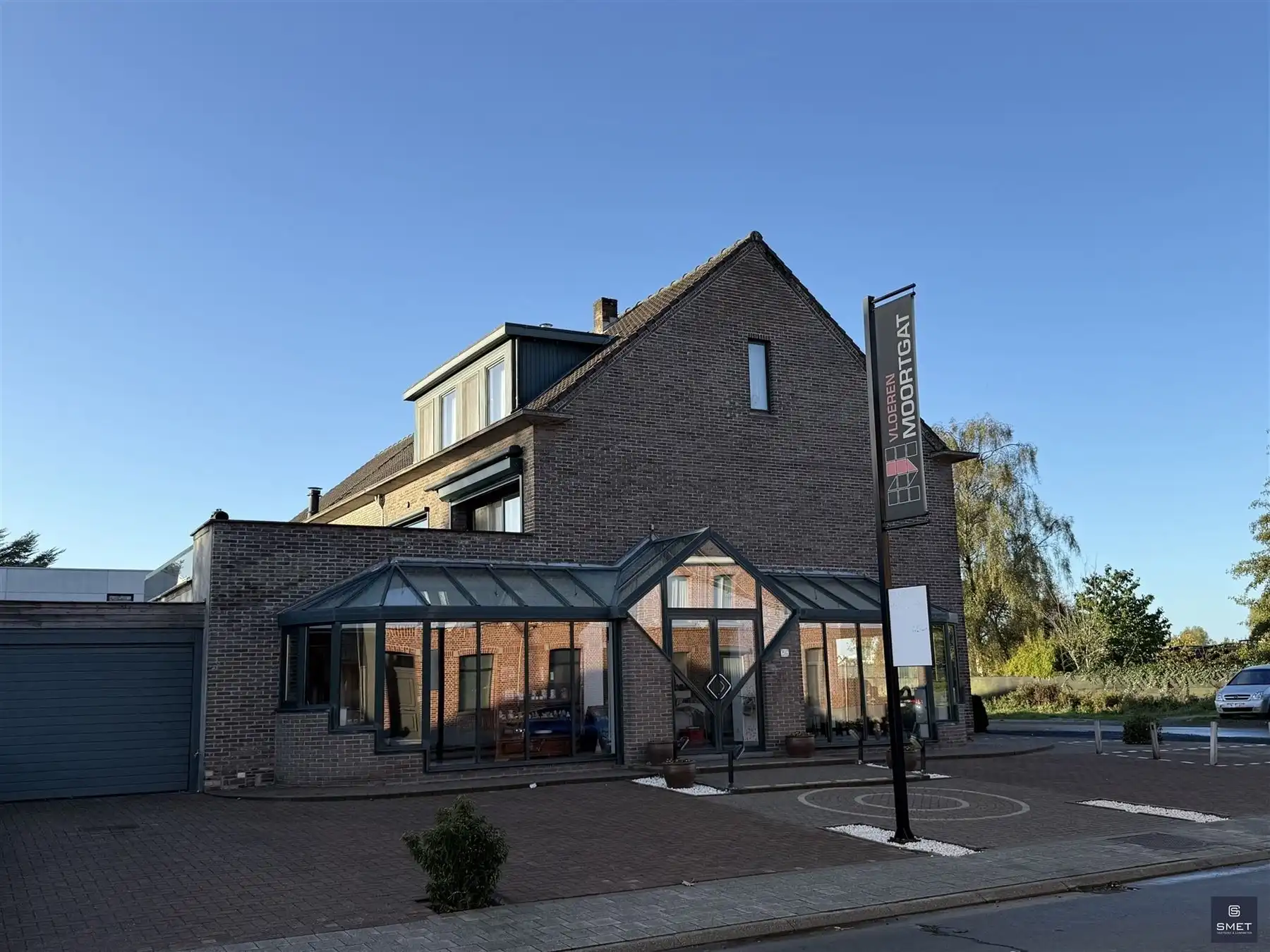 WOONST MET HANDELSRUIMTE OF KANTOOR -  TOPLOCATIE  foto 21