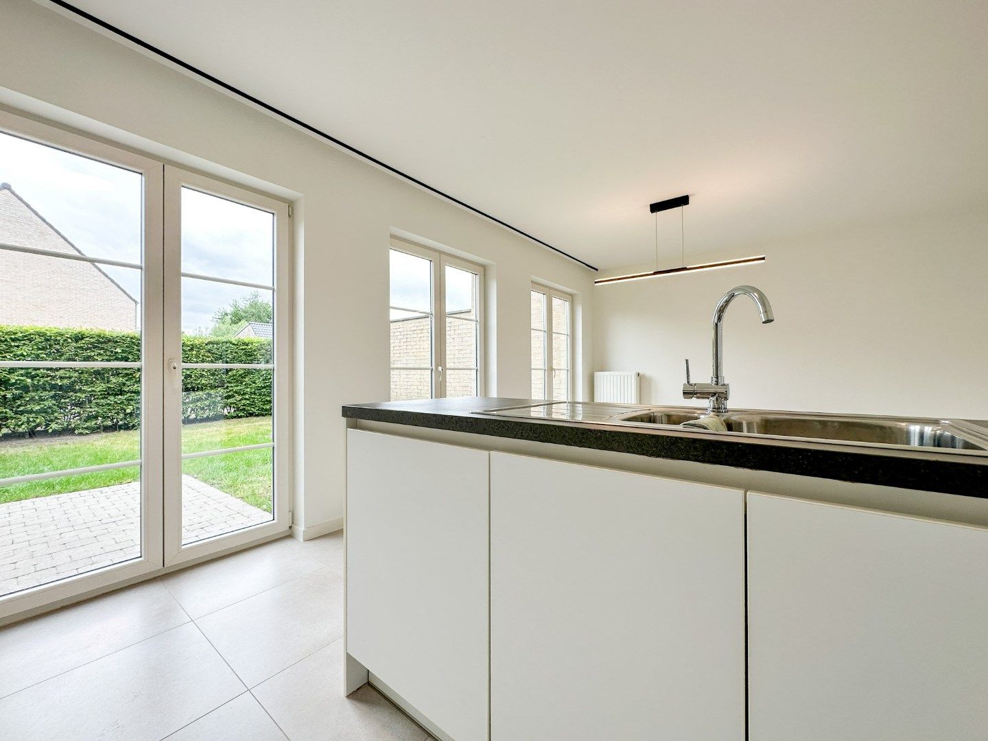 Instapklare woning met 3 slpk, tuin, autostaanplaats, rustige gelegen te Lichtervelde foto 6