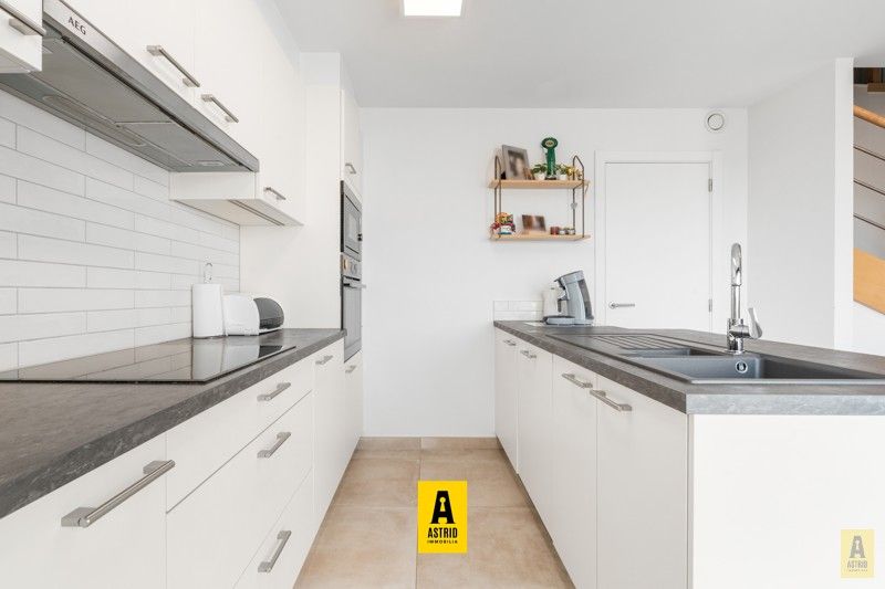 🌊 Instapklaar duplexappartement in hartje Bredene! foto 7
