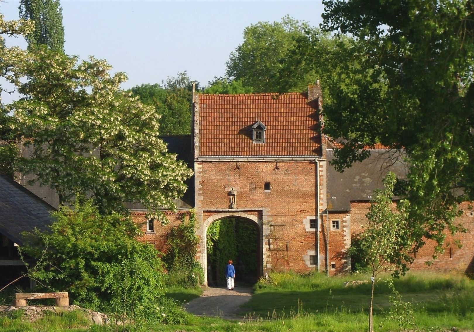 Kasteel in een historisch landschap foto 6