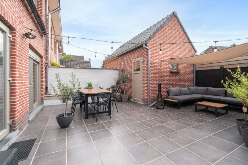 Prachtige netjes onderhouden instapklare woning! foto 2