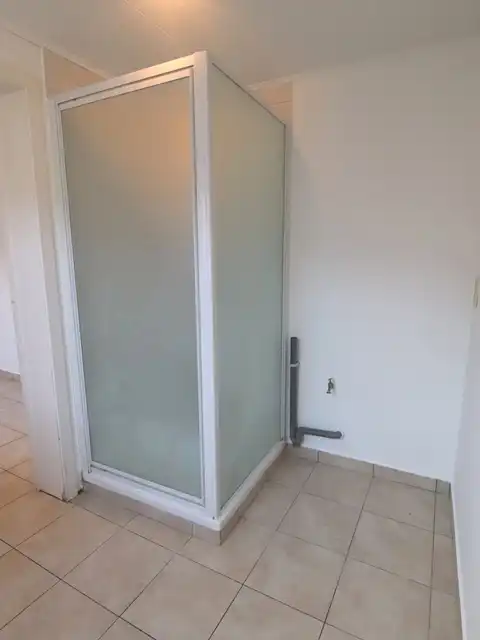 Vernieuwd 1-slaapkamerappartement te huur in Oostende foto 6