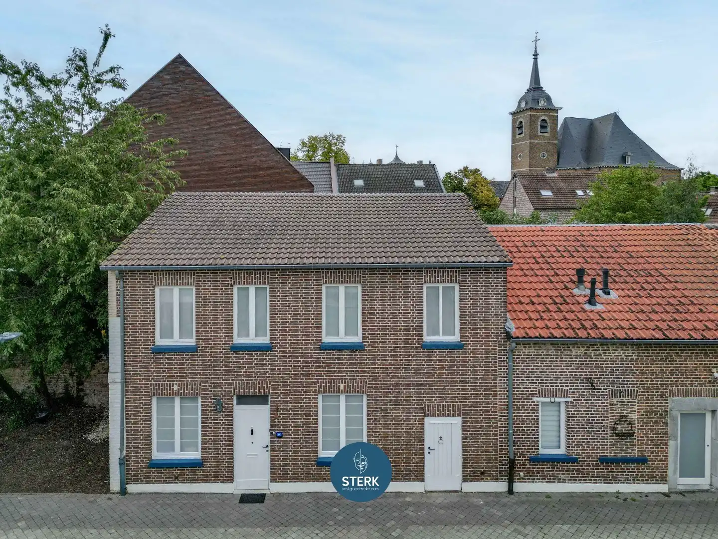 CHARMANTE GEZINSWONING MET 3 SLPKS IN HARTJE OUD-REKEM !  foto 4