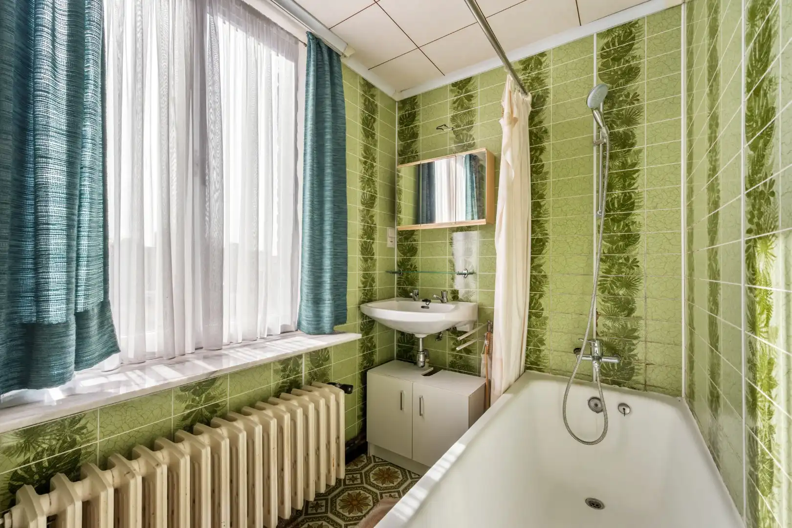 Verzorgde woning met 3, mogelijks 5 slaapkamers, garage en zonnige tuin in Geluwe foto 16