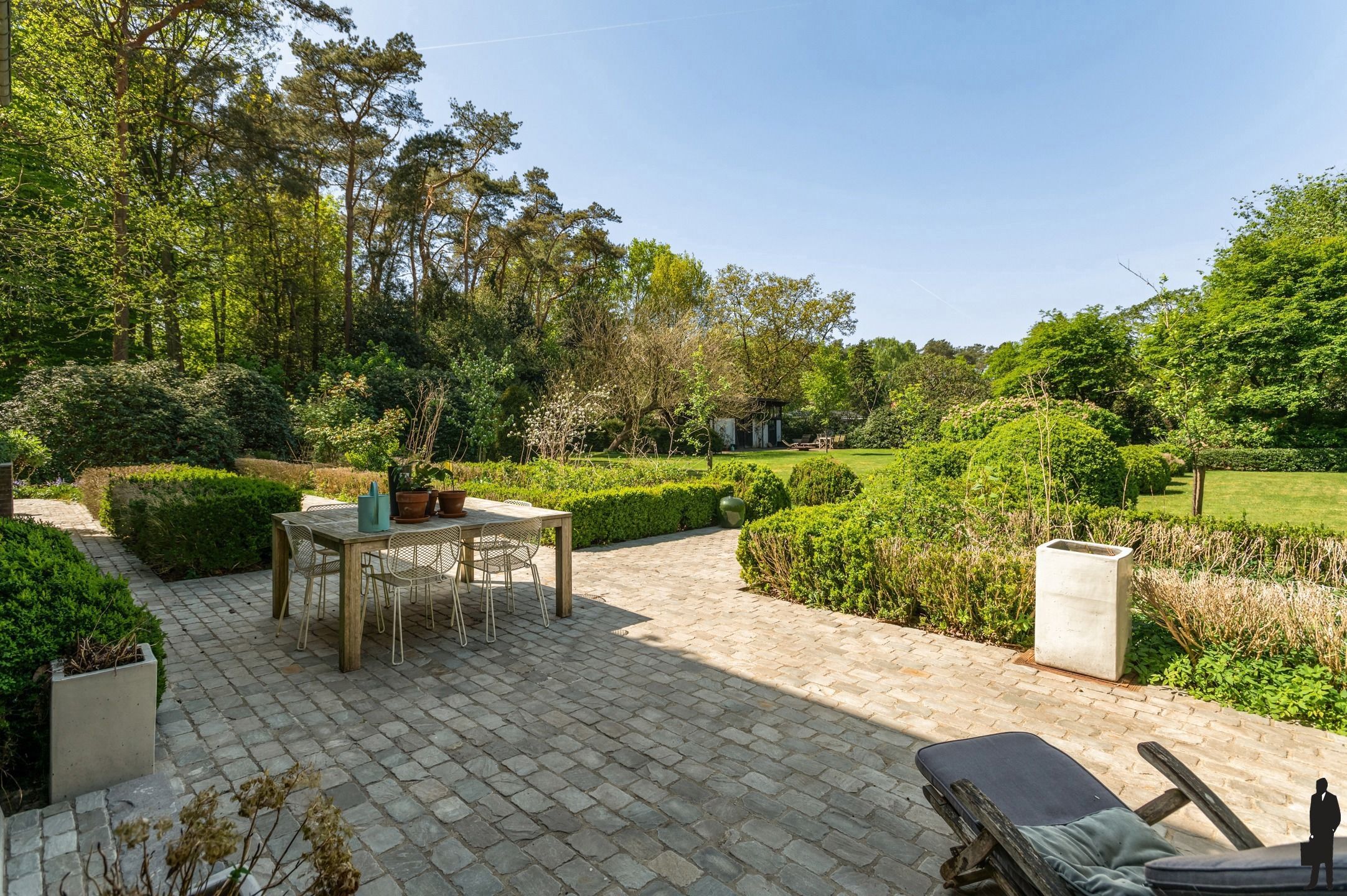 AUTHENTIEKE VILLA MET PARKTUIN EN VERKAVELINGSPOTENTIEEL foto 31