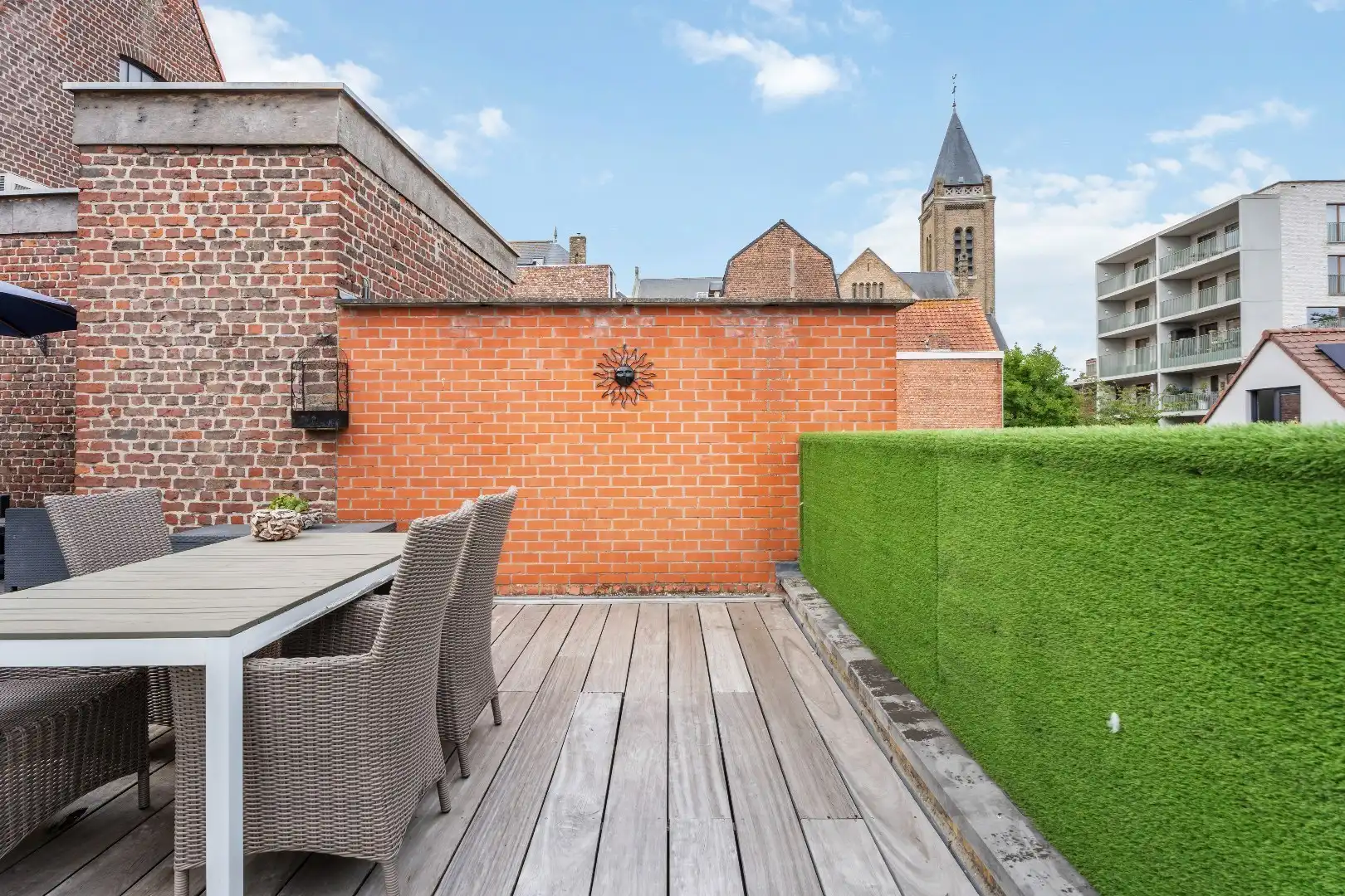 Uniek triplex met zonneterras van 75 m² in hartje Ieper foto 11