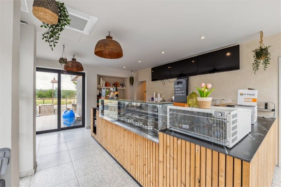 INTERESSANTE OPBRENGSTEIGENDOM MET HANDELSRUIMTE EN APPARTEMENT foto 12