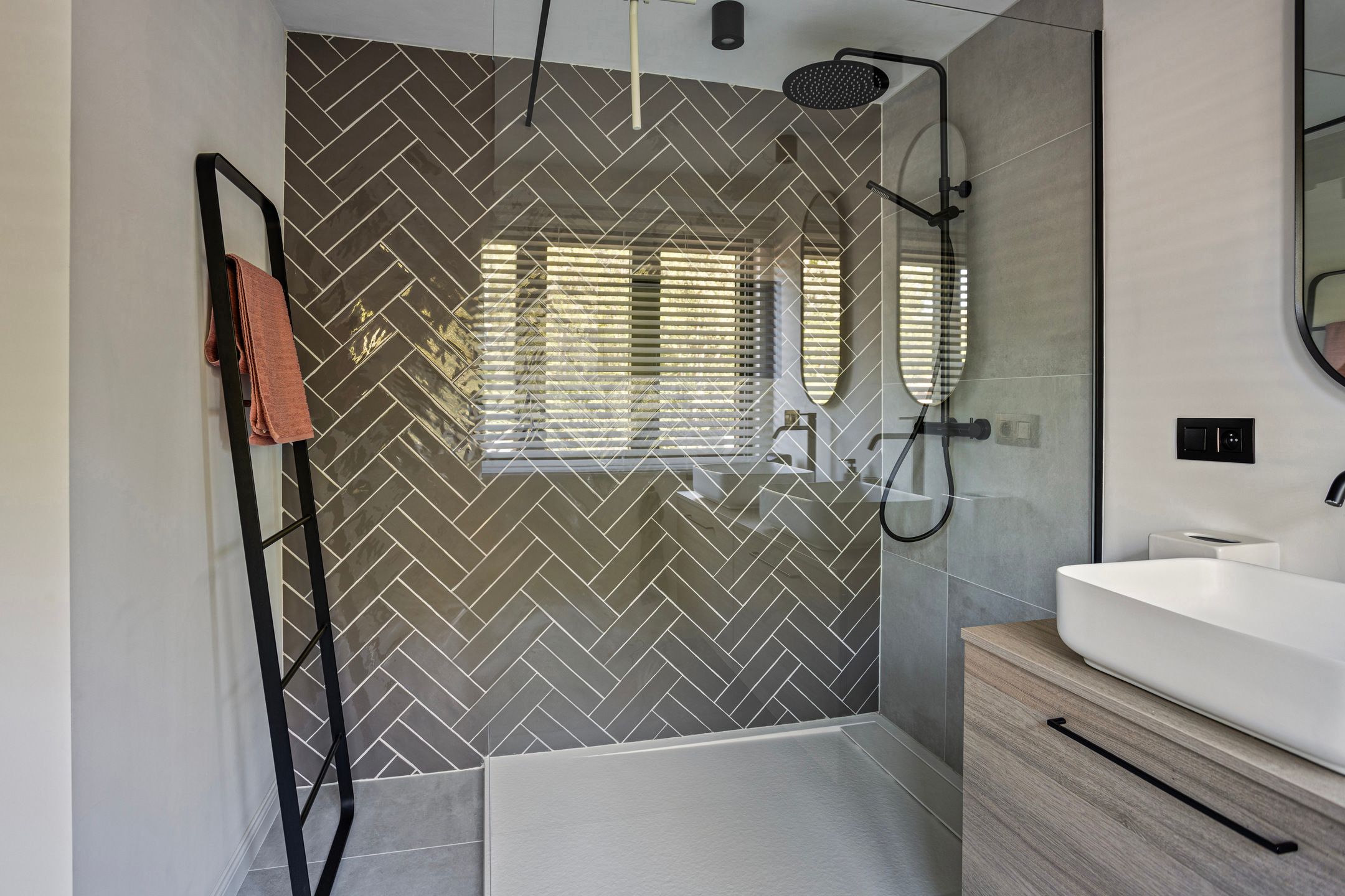 Prachtig gerenoveerde hoekwoning foto 19