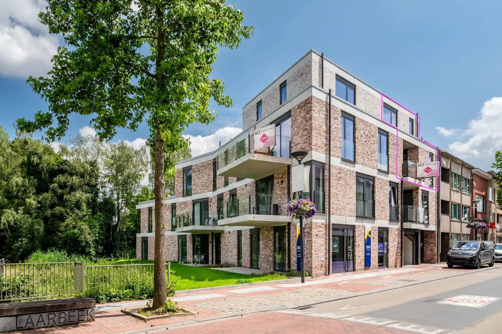 Duplex nieuwbouw appartement in het centrum foto {{pictureIndex}}