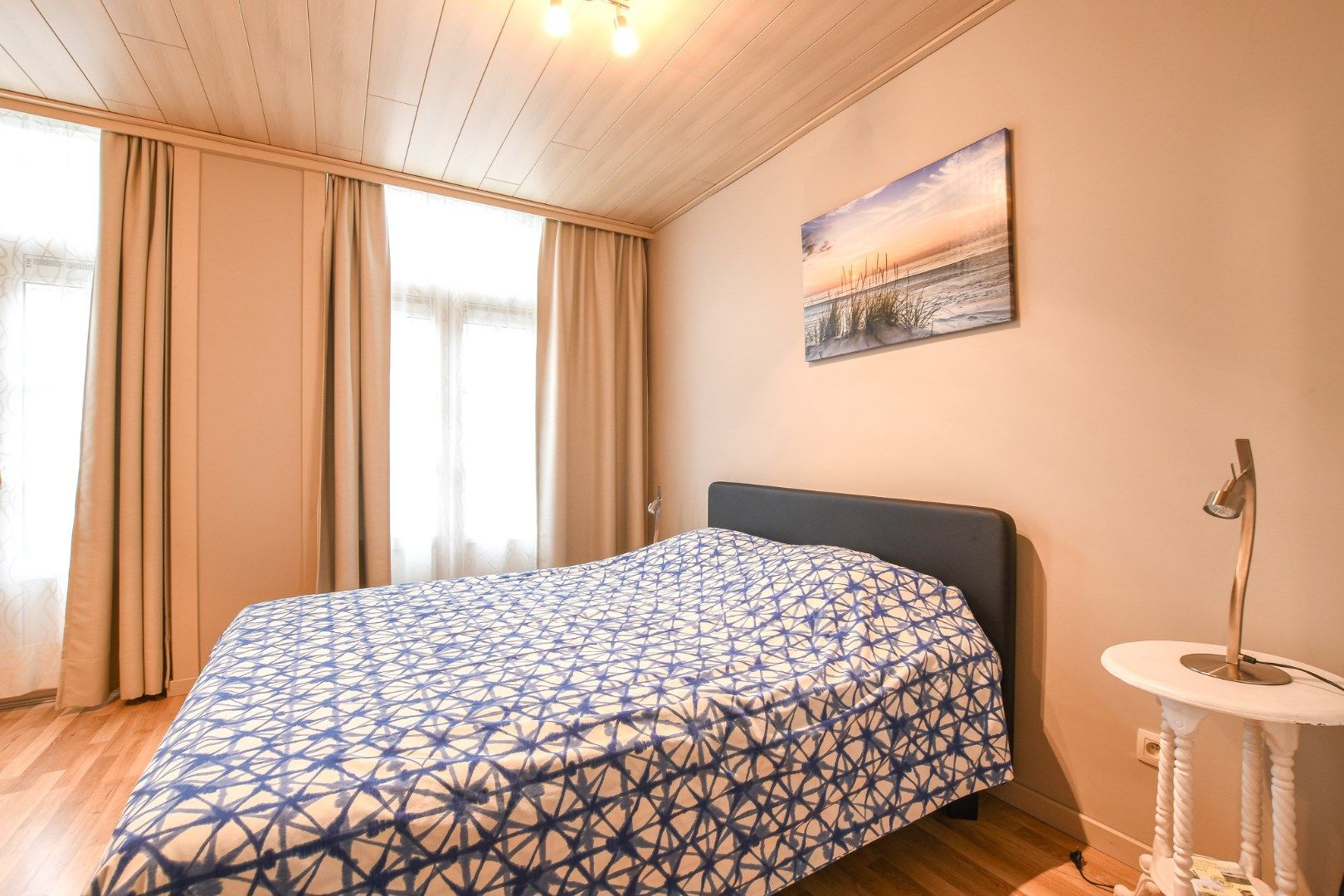 Opbrengsteigendom met 2 ruime appartementen en handelszaak op toplocatie! foto 28