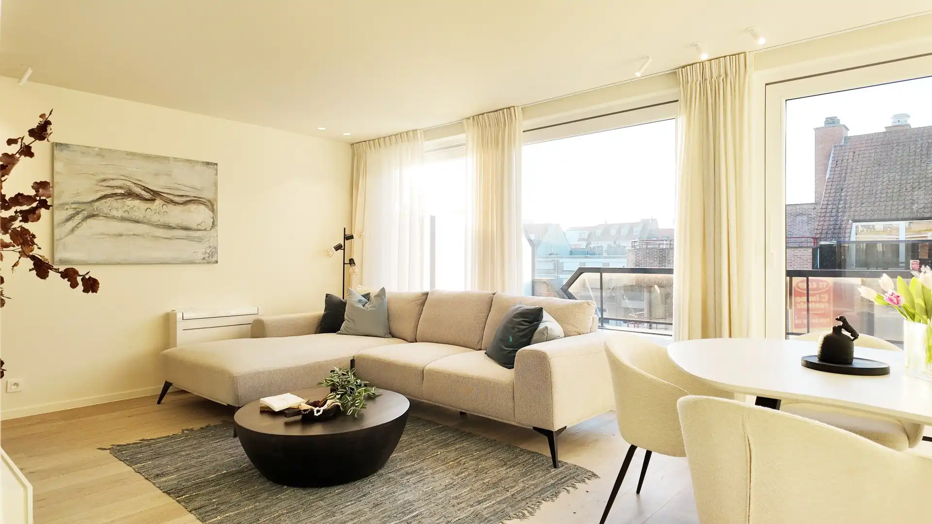 Gemeubeld: gerenoveerd appartement vlakbij de zeedijk met prachtige terrassen foto 6