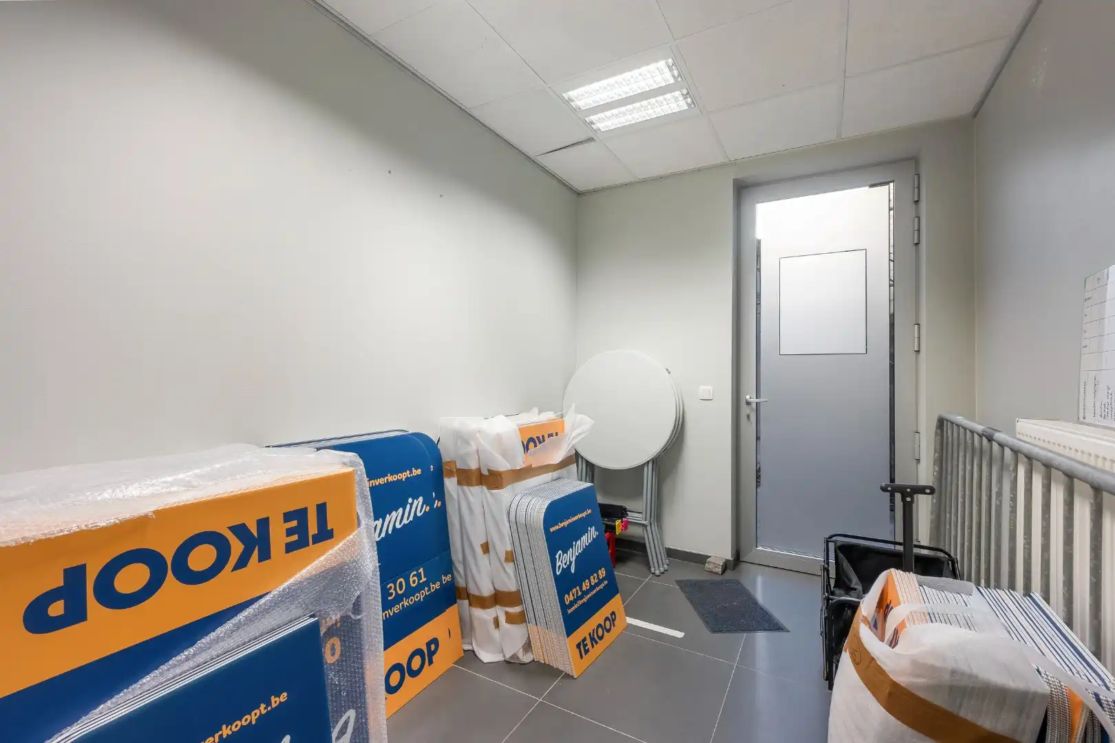 Handelsruimte/kantoor met aparte keuken, opslagplaats en toilet op Dadizele-Plaats foto 14
